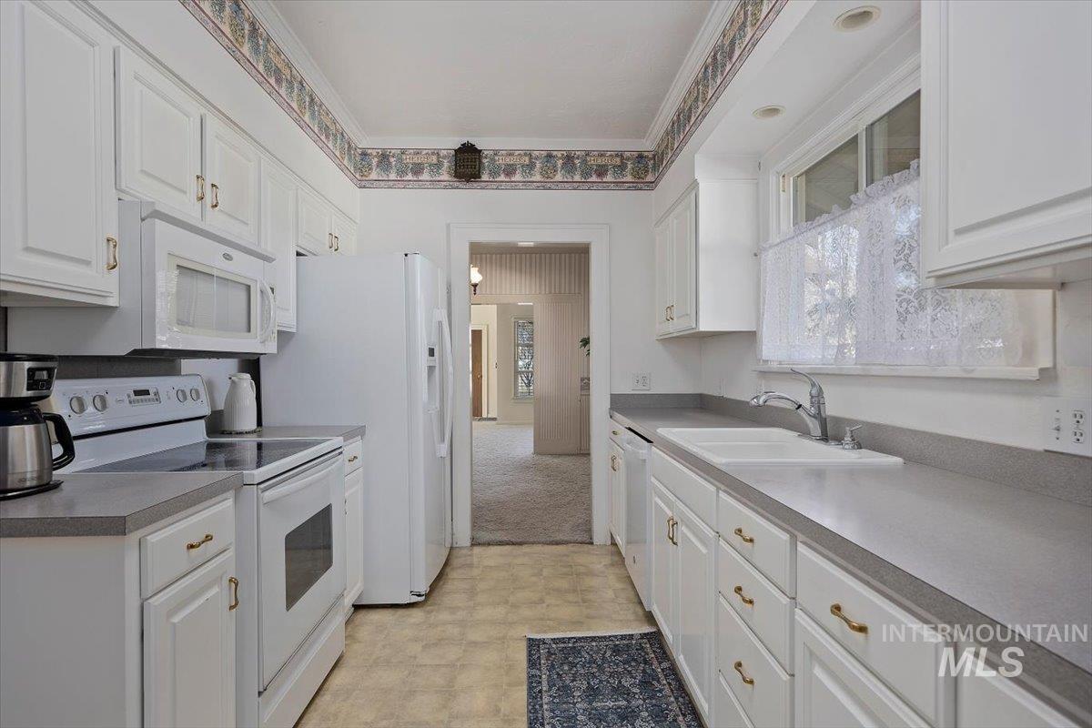 218 Buchanan Street Property Photo 13