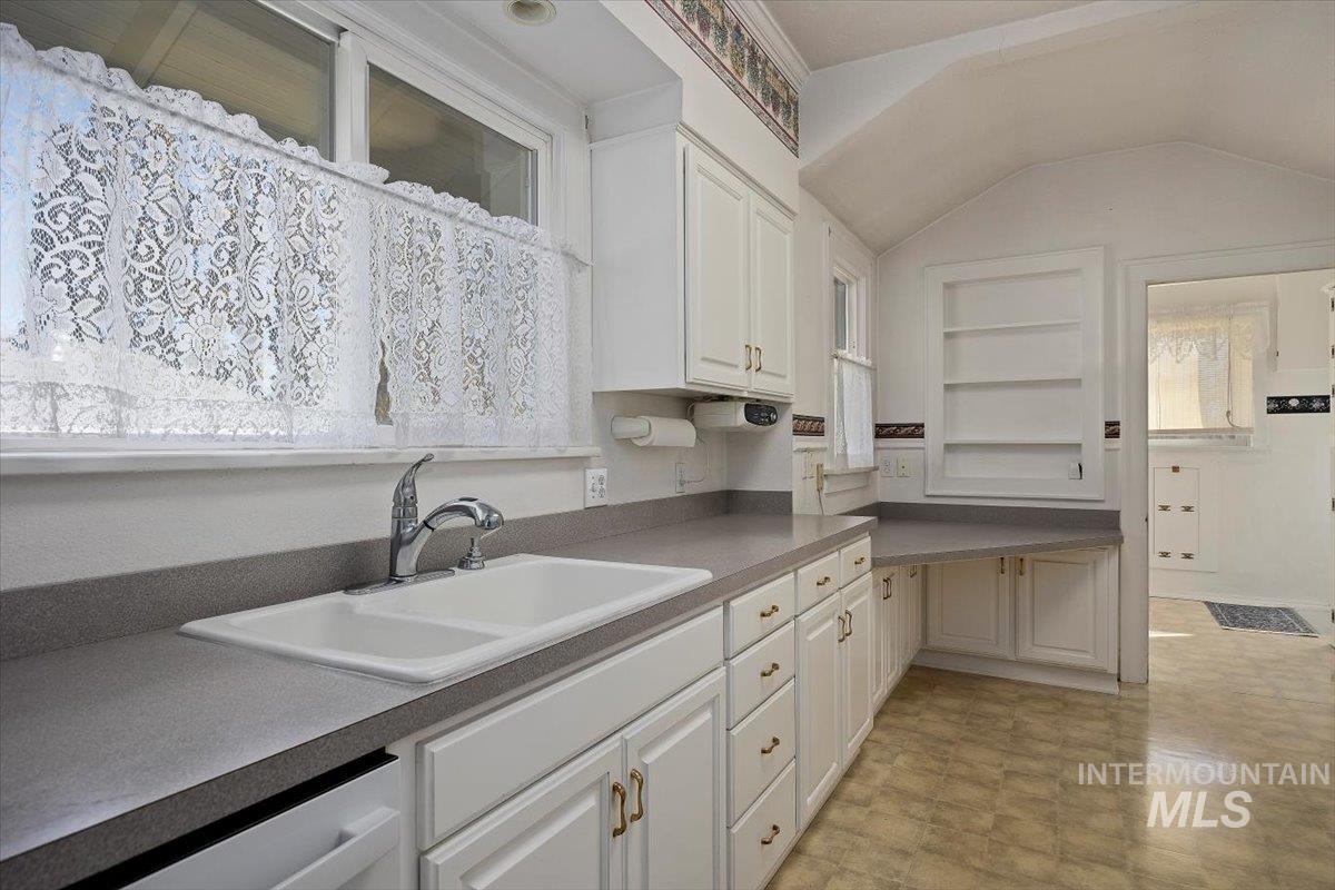 218 Buchanan Street Property Photo 15