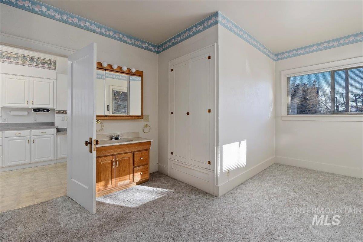 218 Buchanan Street Property Photo 16