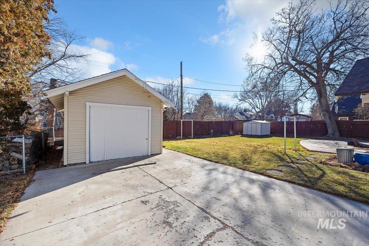 218 Buchanan Street Property Photo 27