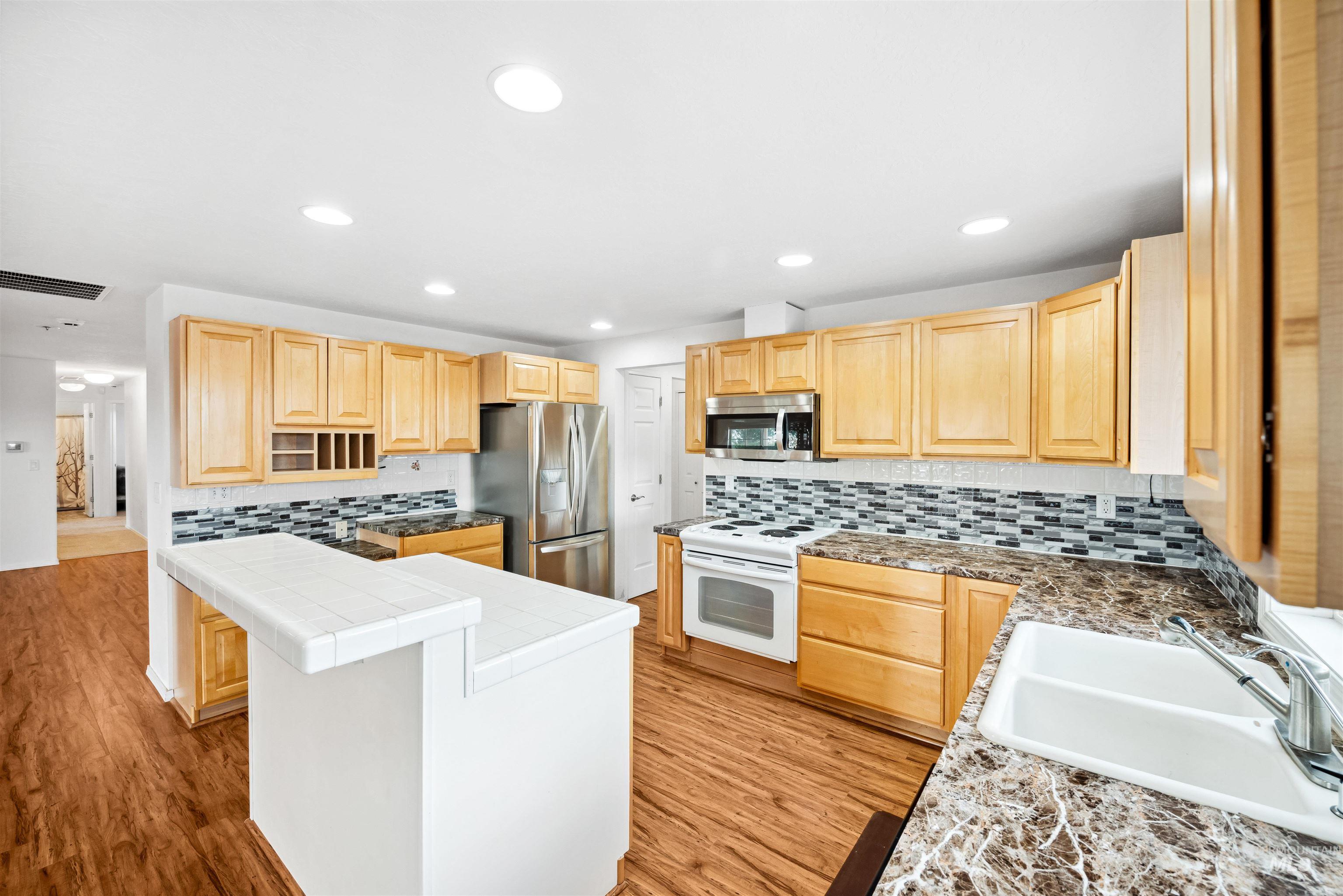 3351 Pioneer Road Property Photo 12