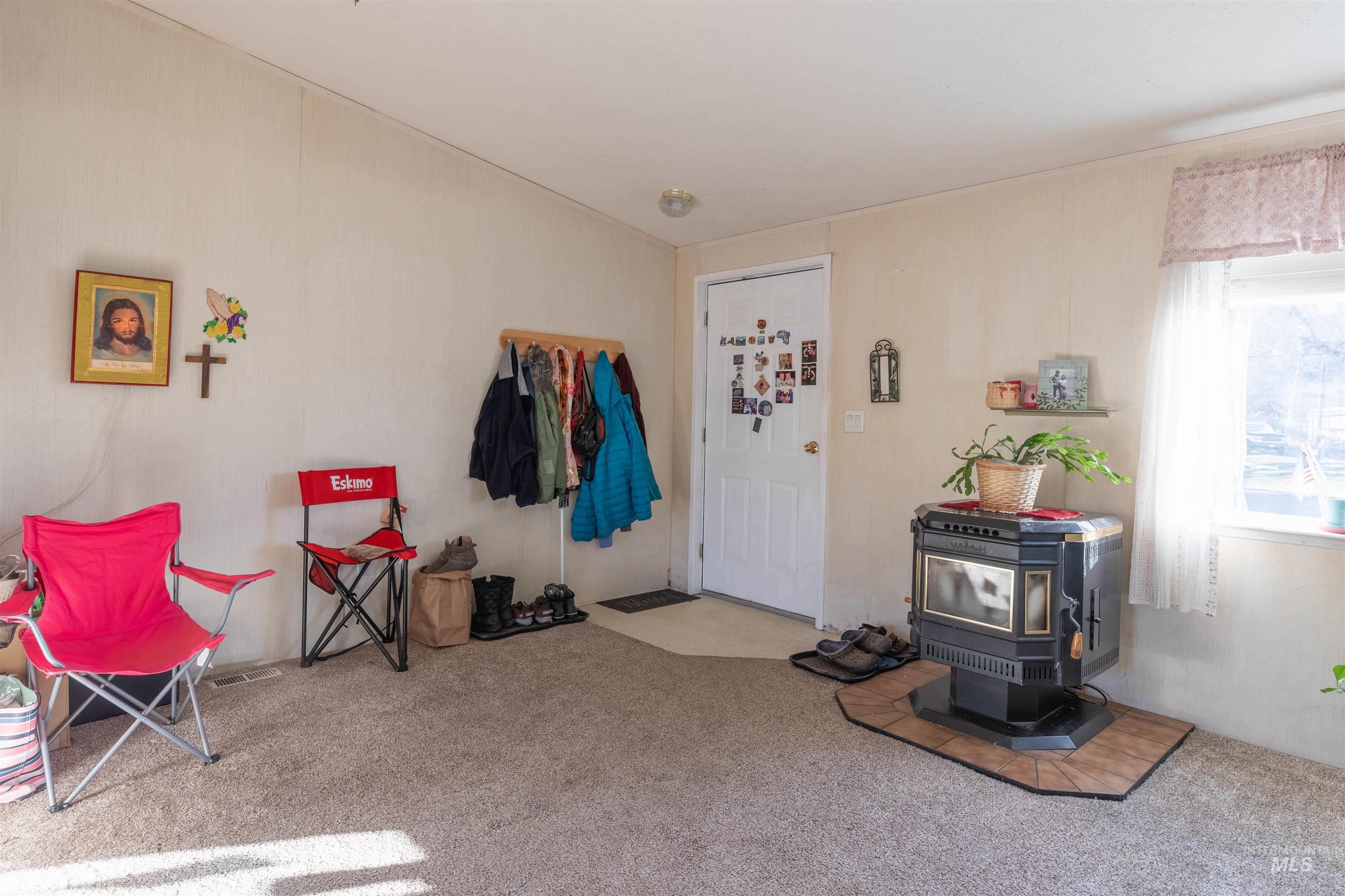 1020 Eid Rd Property Photo 2