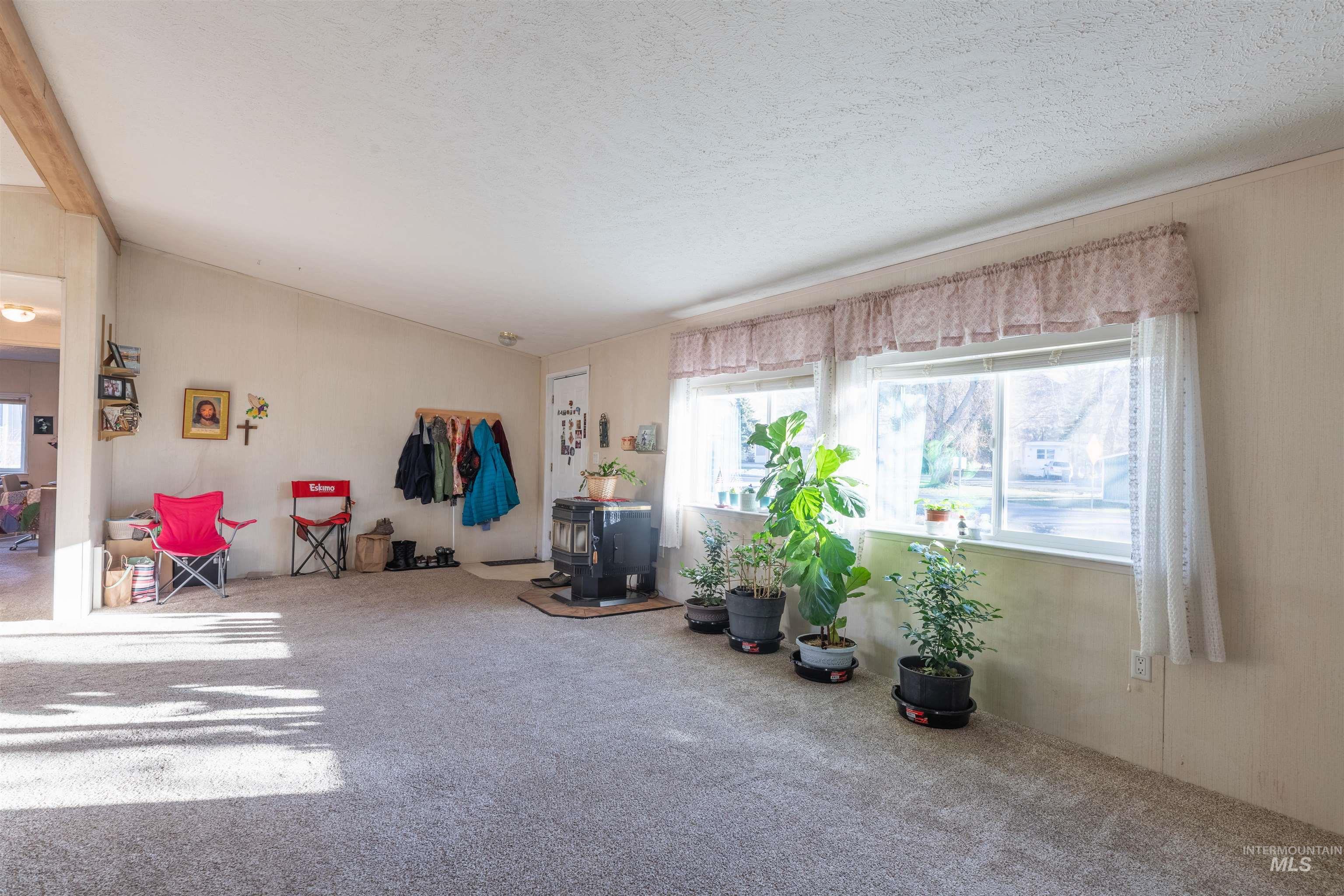 1020 Eid Rd Property Photo 5