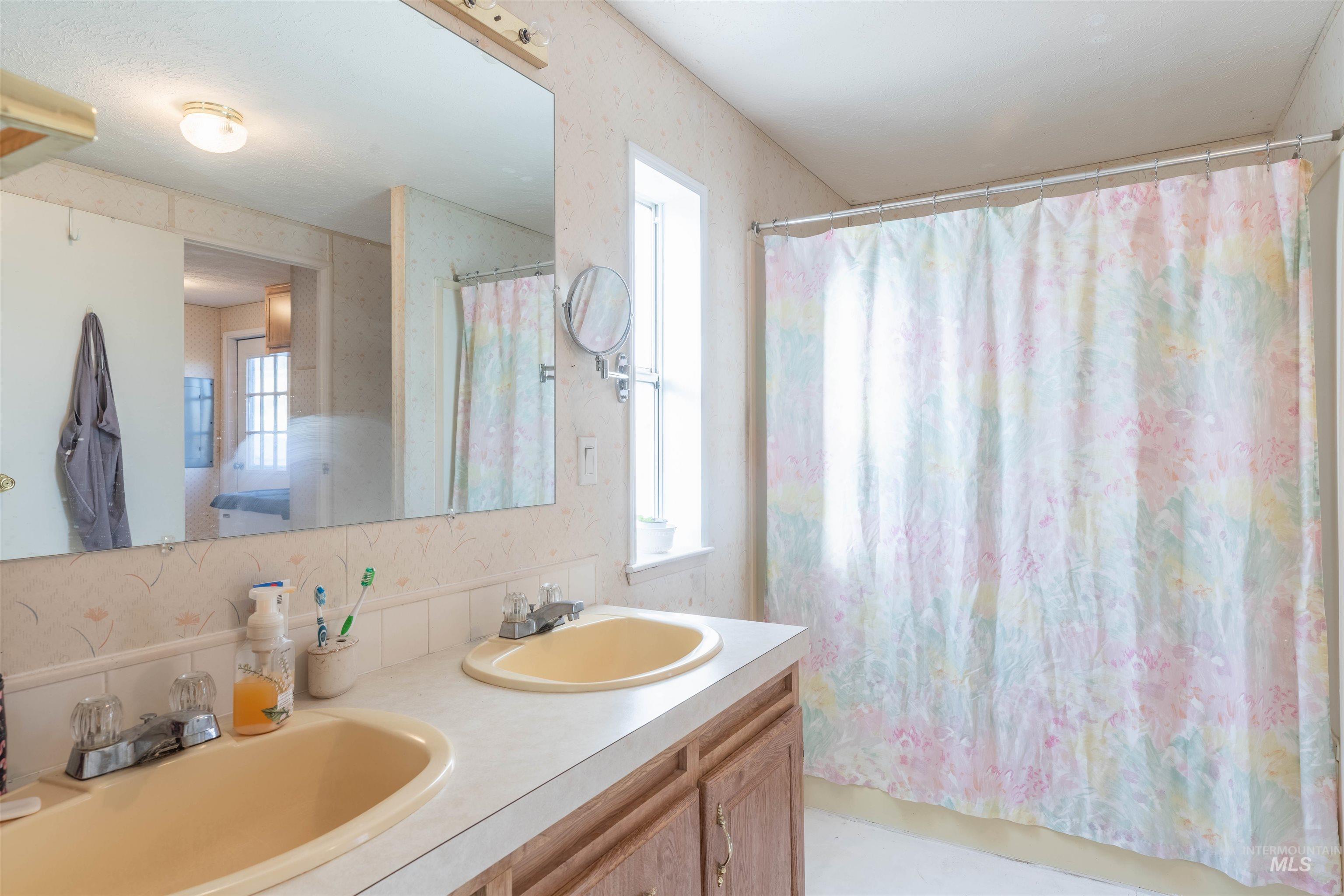 1020 Eid Rd Property Photo 12