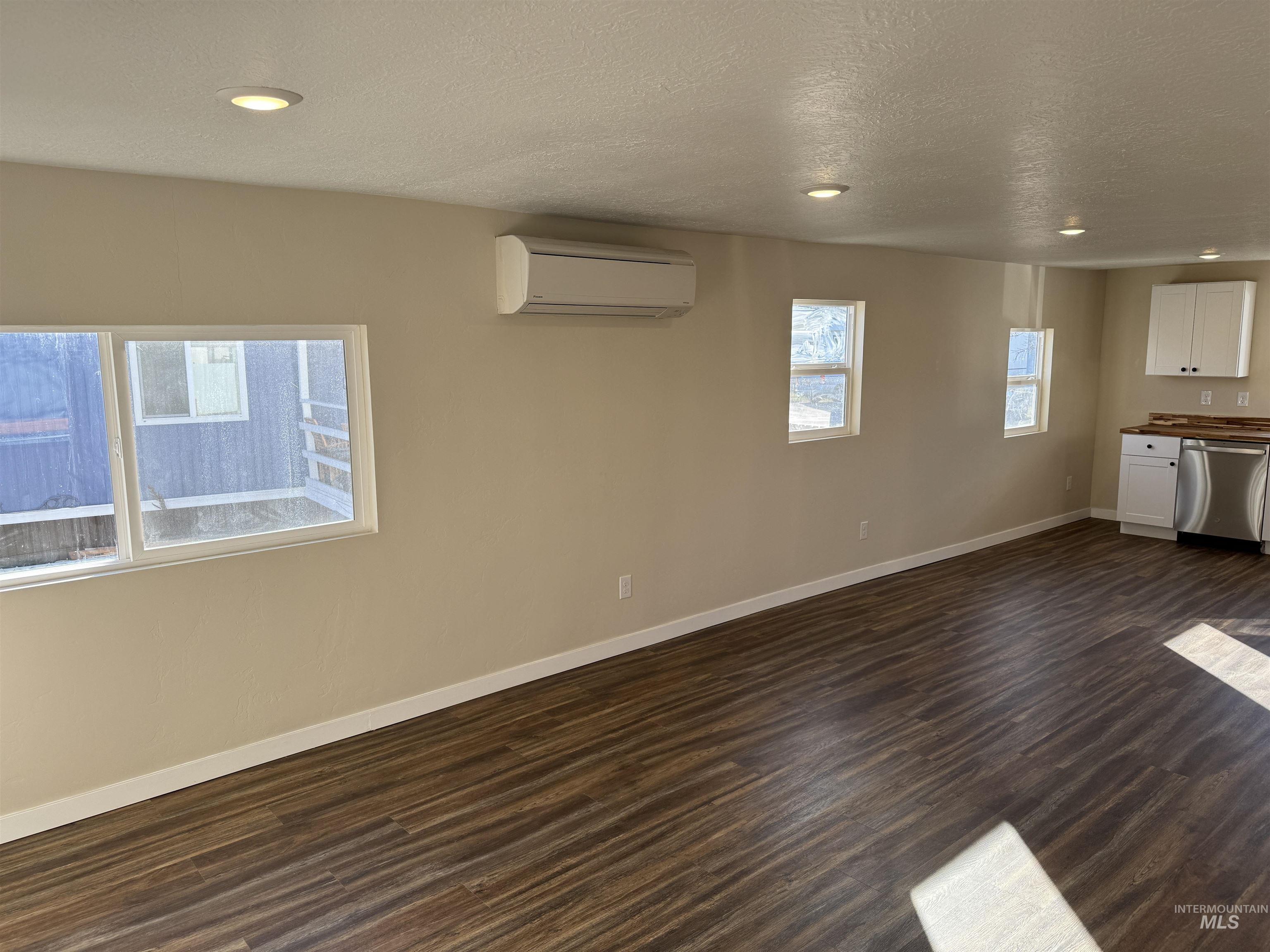 1250 N Sable Property Photo 10