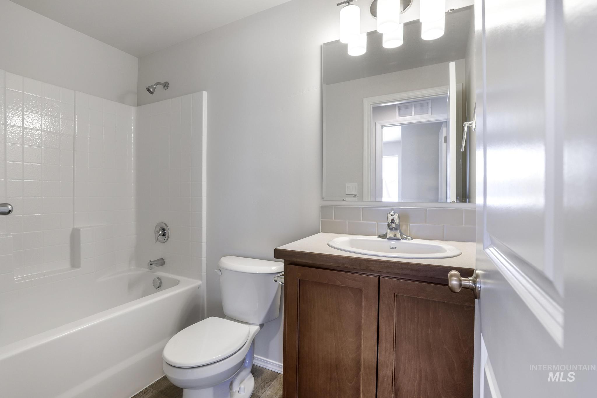 1554 Kenyon Meadow St Property Photo 4