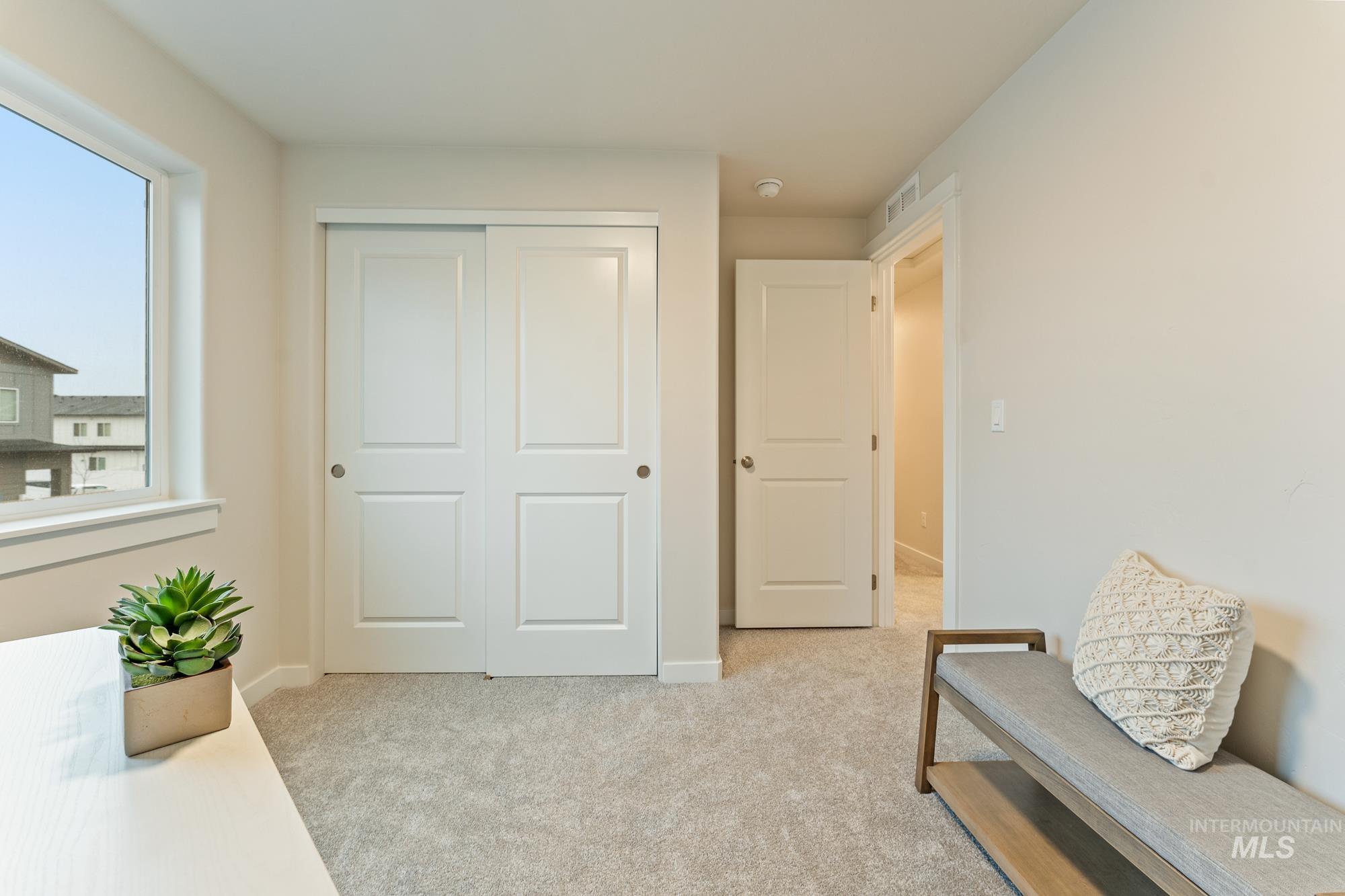1554 Kenyon Meadow St Property Photo 9