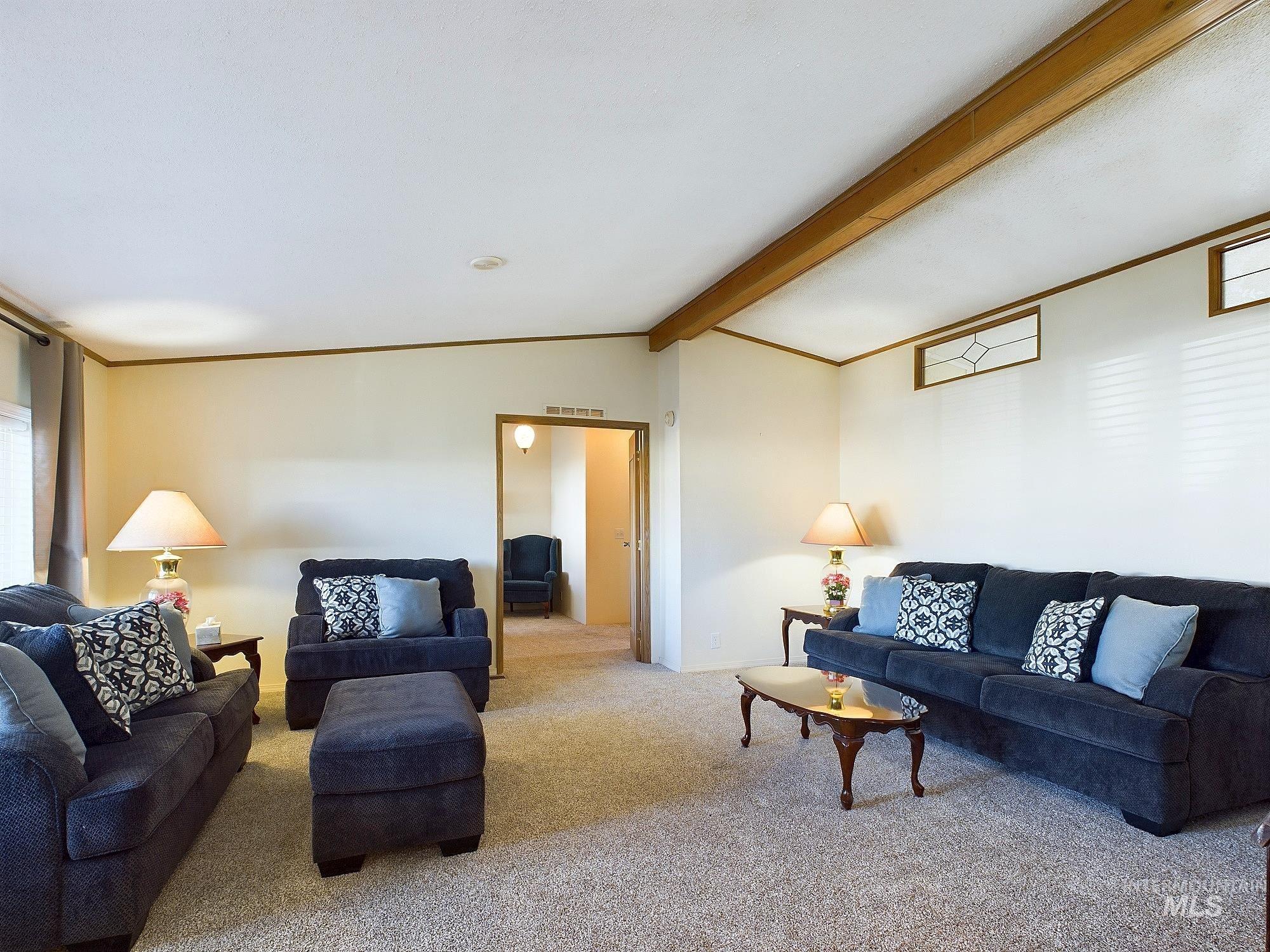 2015 6th Ave Property Photo 4
