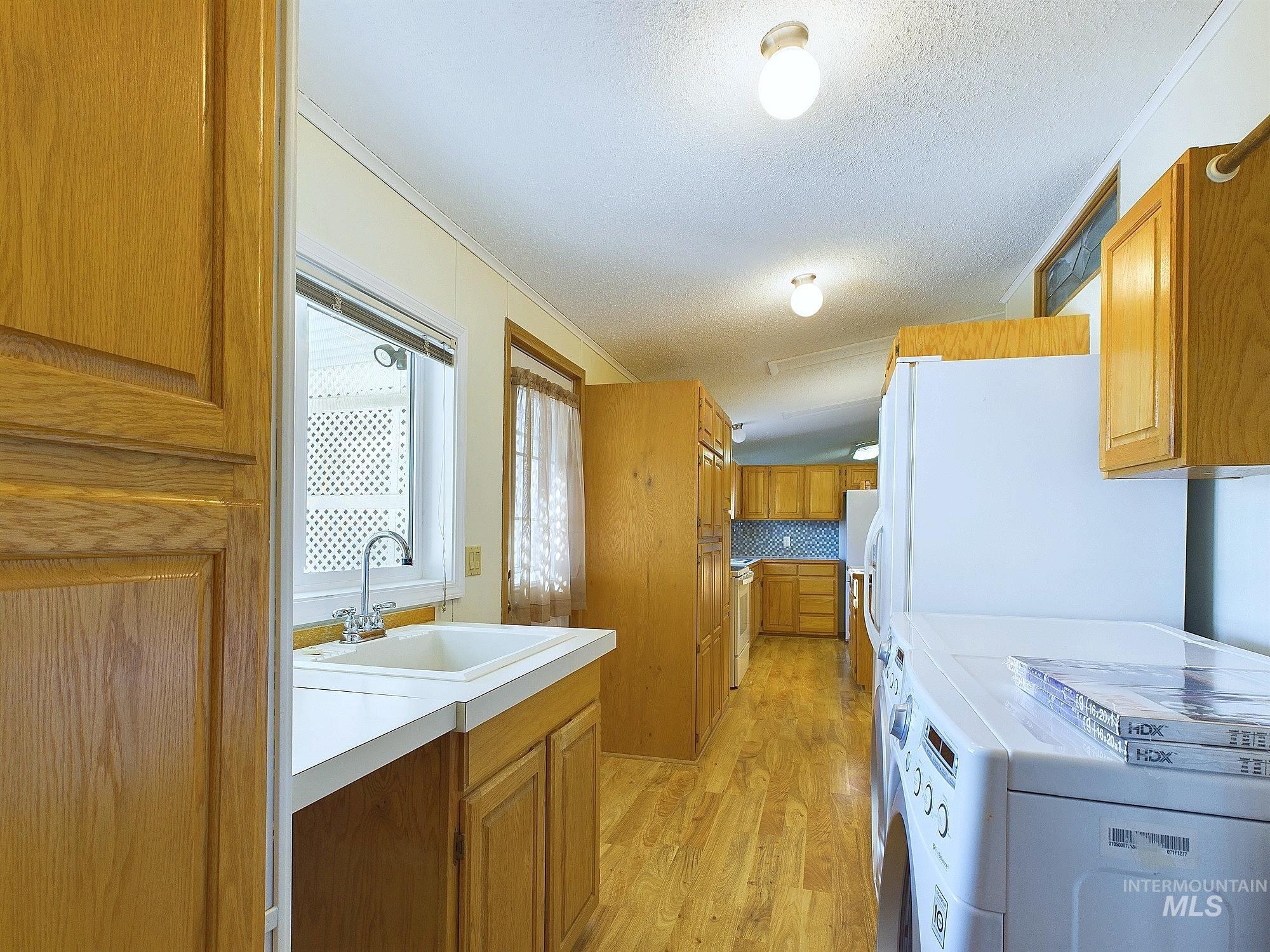 2015 6th Ave Property Photo 22