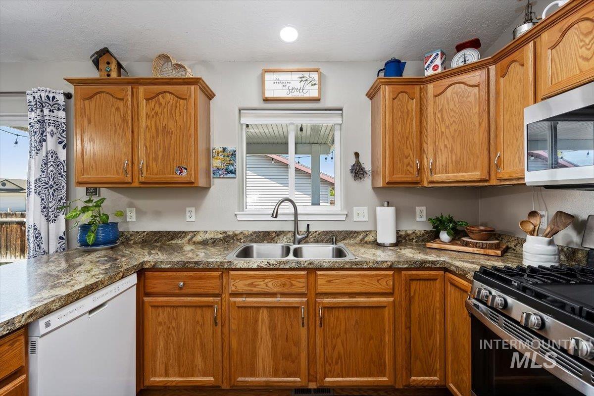 241 Carriage Ln Property Photo 17