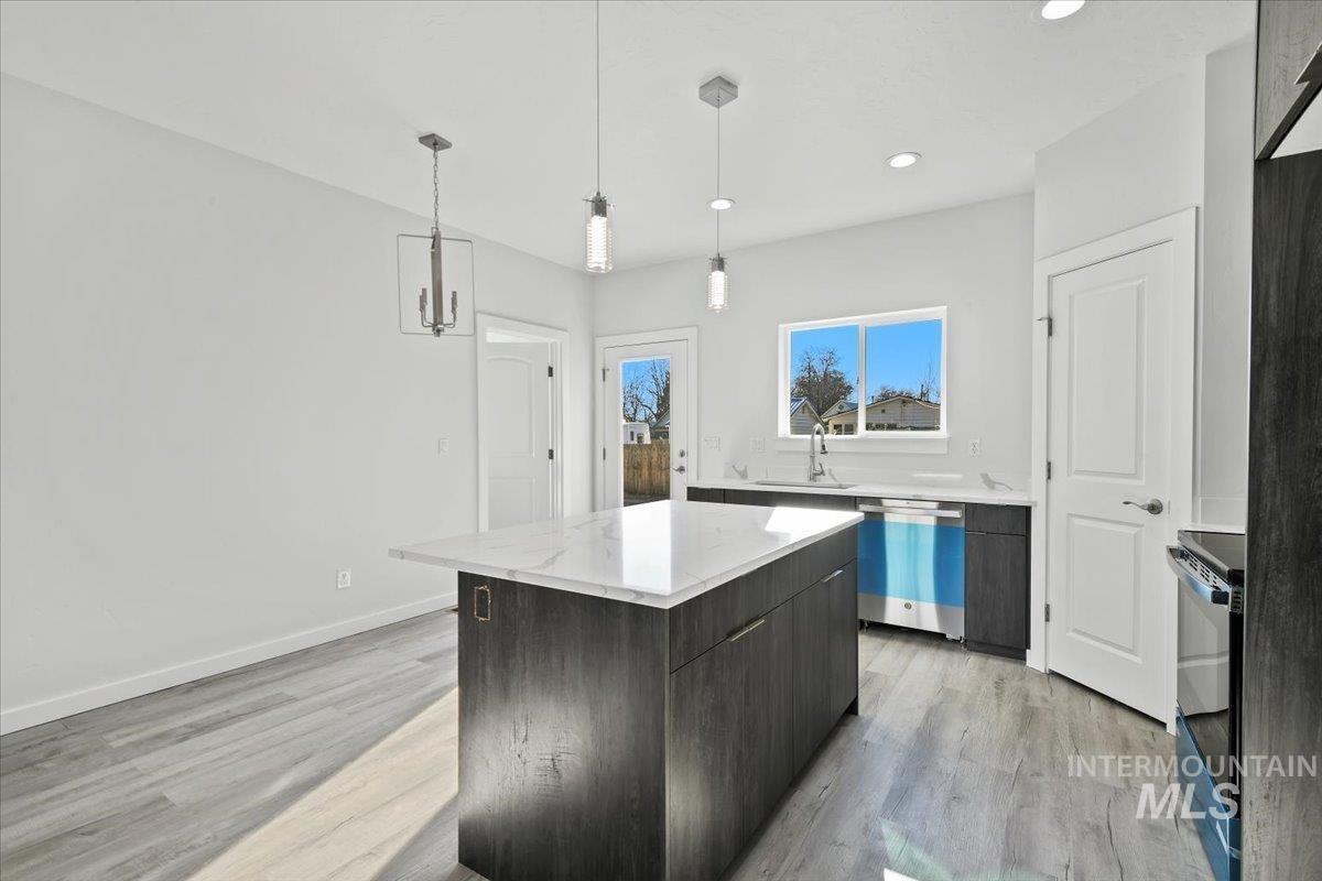 114 3rd St Property Photo 7
