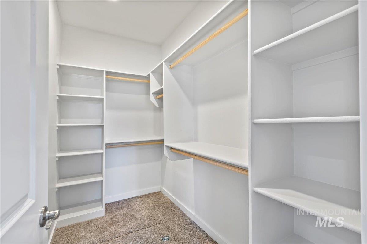 114 3rd St Property Photo 12
