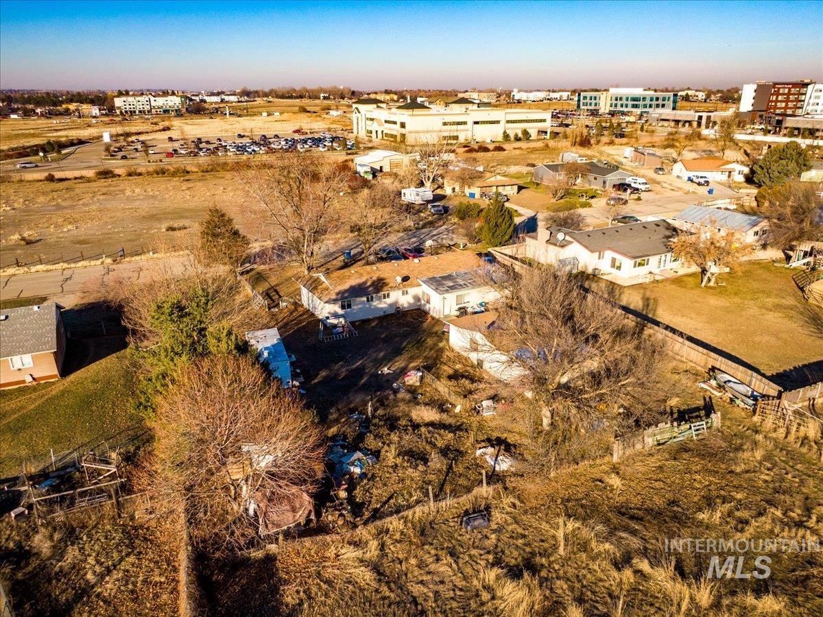 1380 Jade Property Photo 9