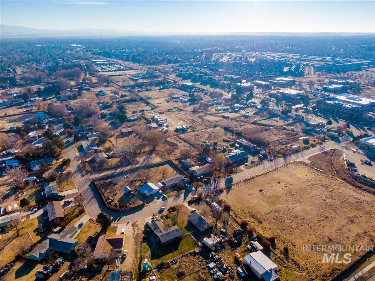 1380 Jade Property Photo 11