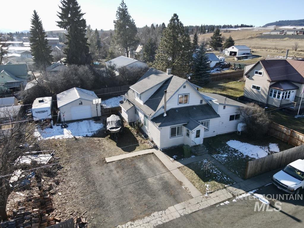 609 Hogan Street Property Photo