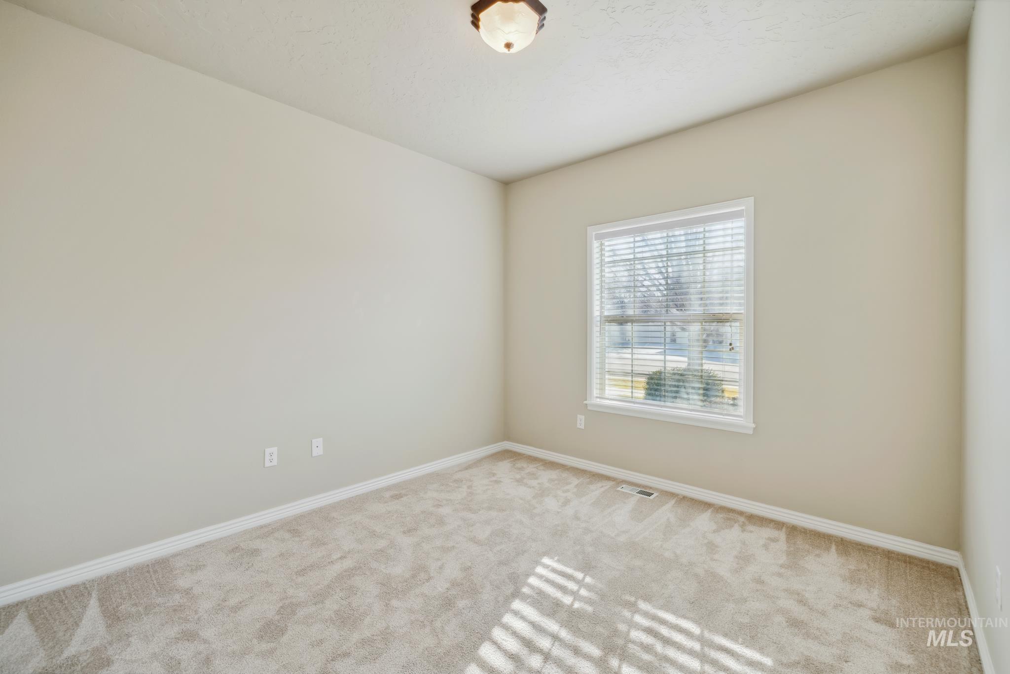 2128 W Cross Creek Dr Property Photo 21