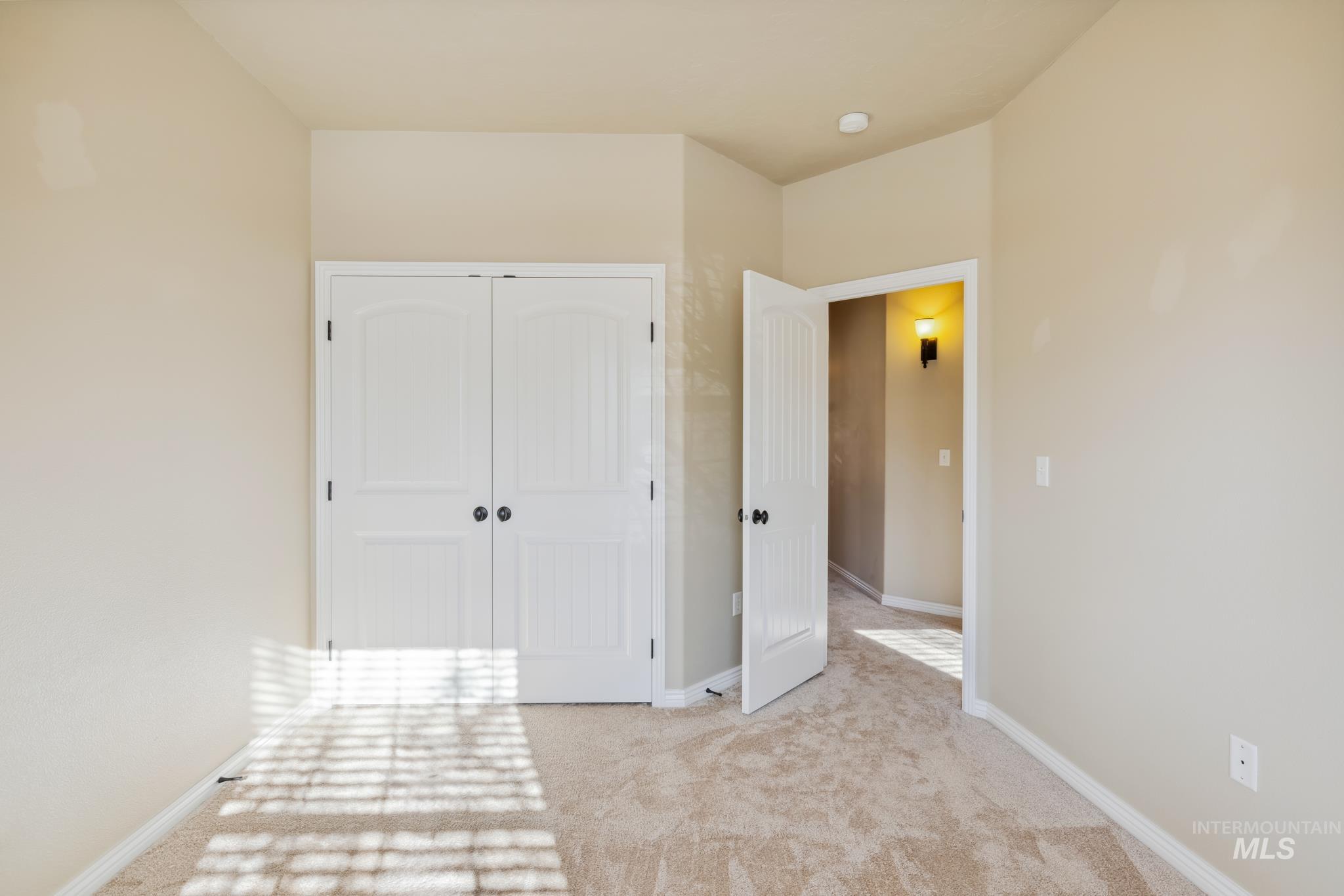 2128 W Cross Creek Dr Property Photo 24