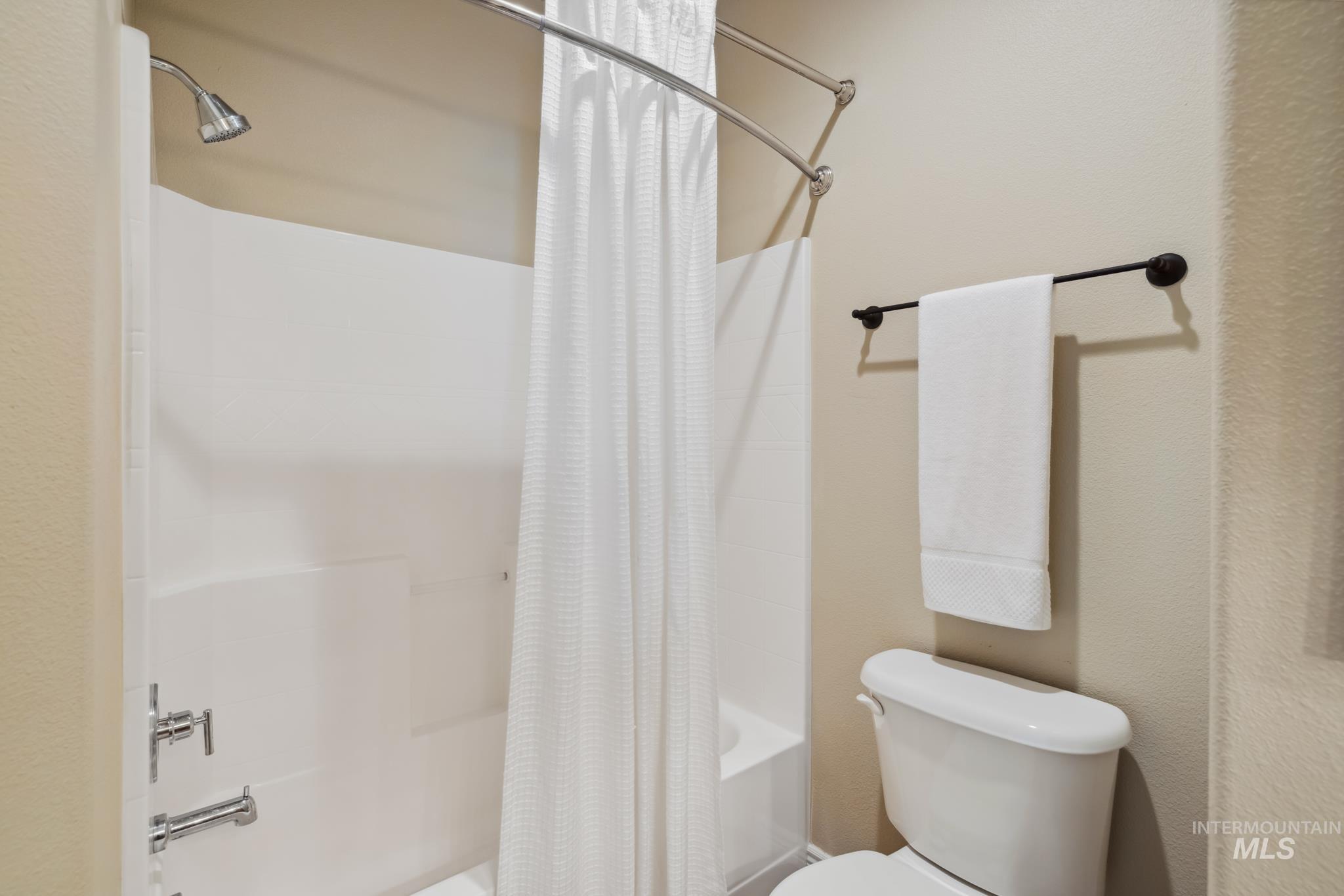 2128 W Cross Creek Dr Property Photo 26