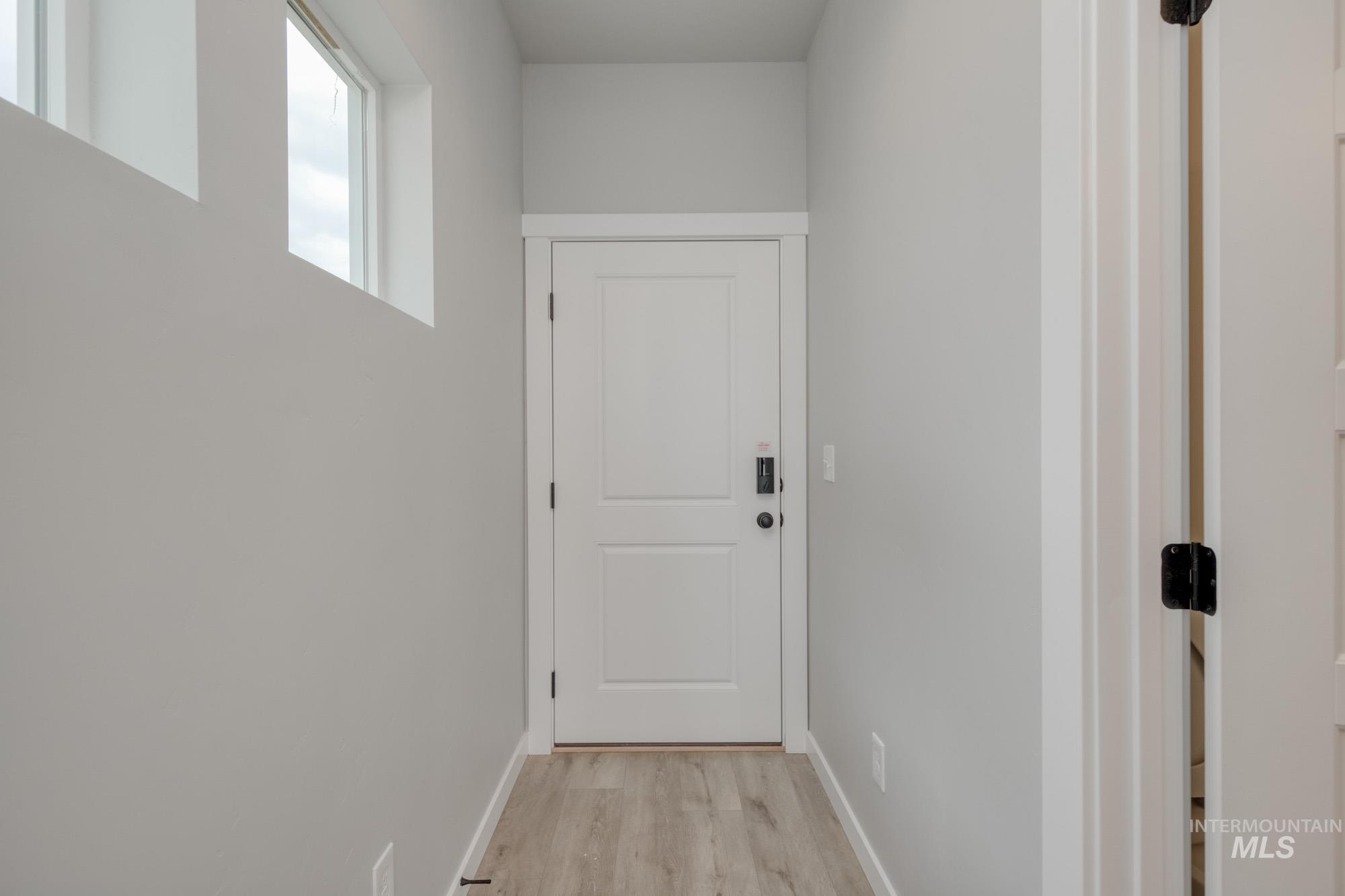 643 N Aleppo Way Property Photo 2