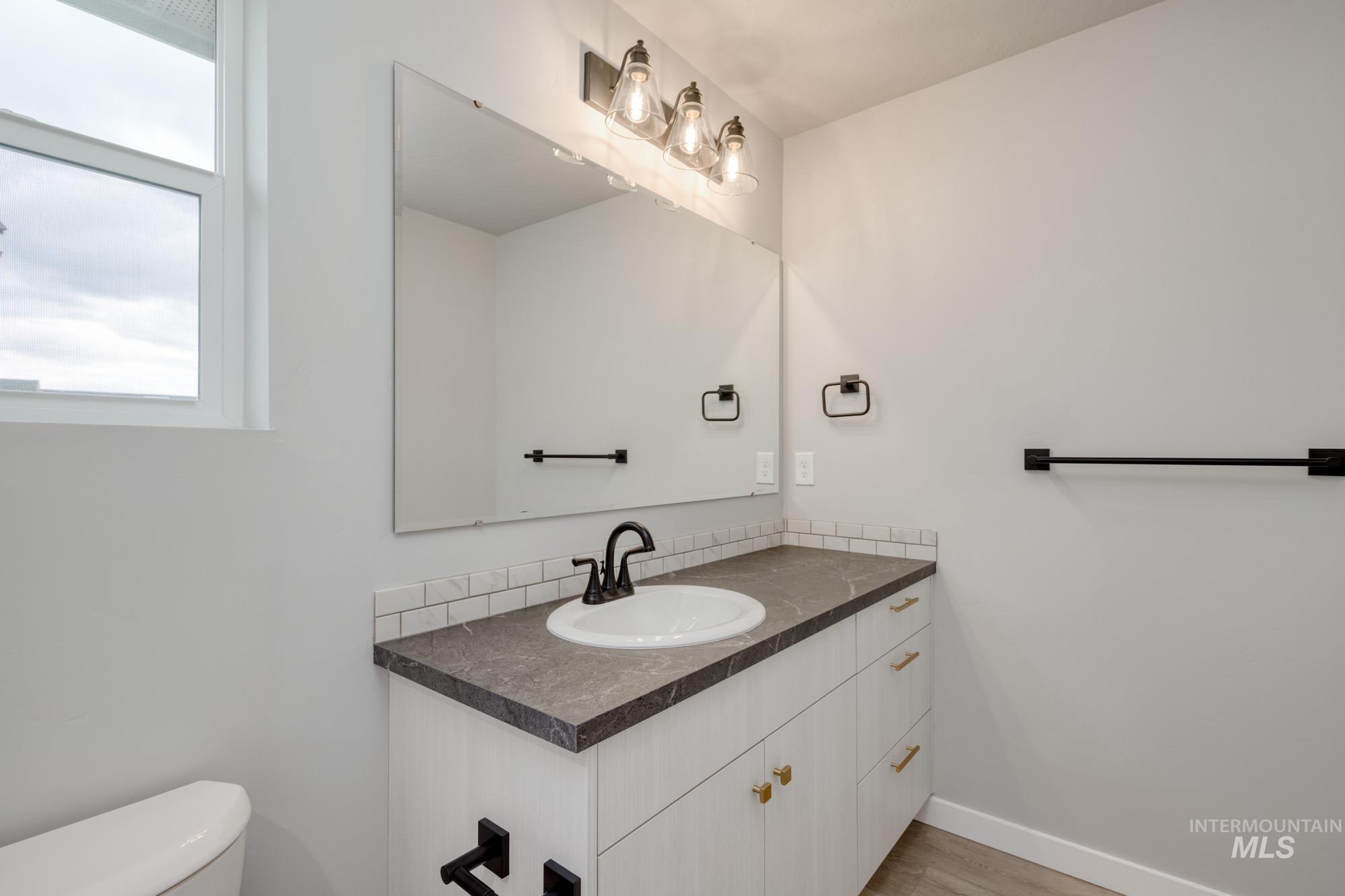 643 N Aleppo Way Property Photo 17