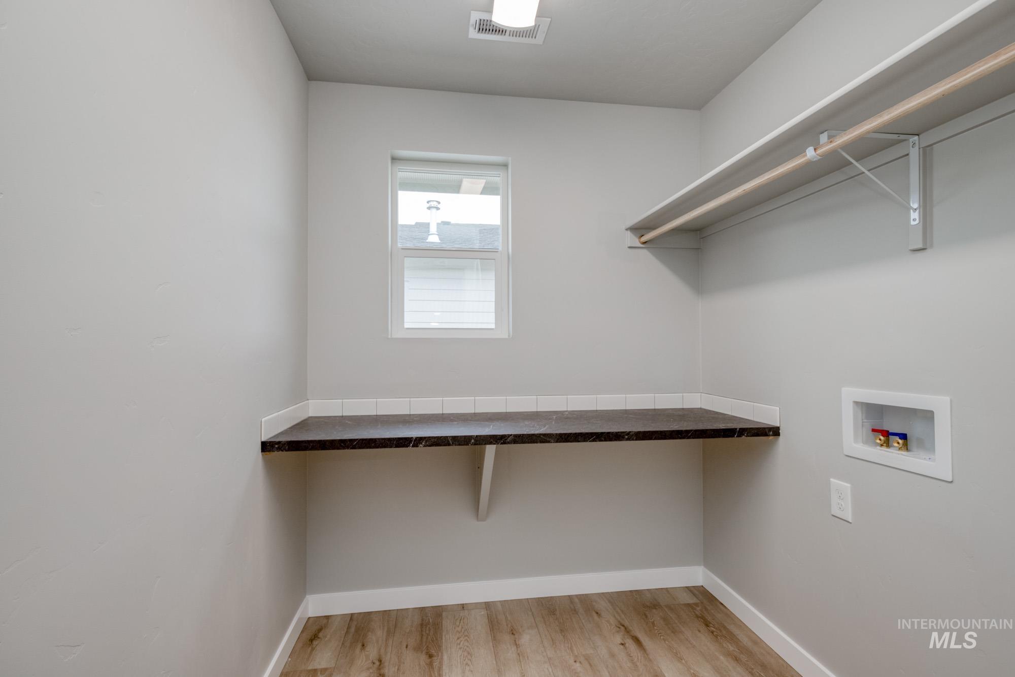643 N Aleppo Way Property Photo 21