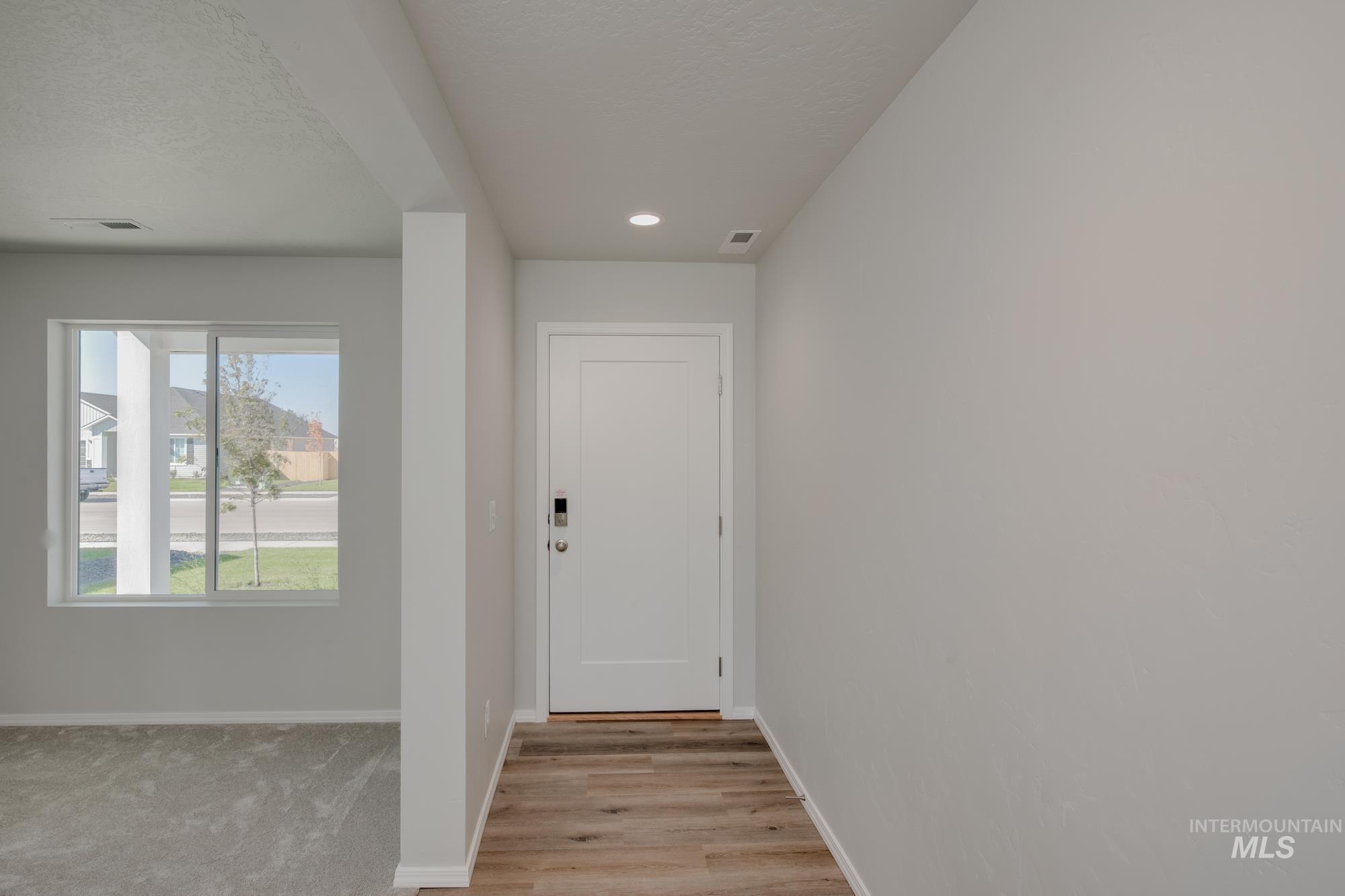 1364 Old Mill St Property Photo 2