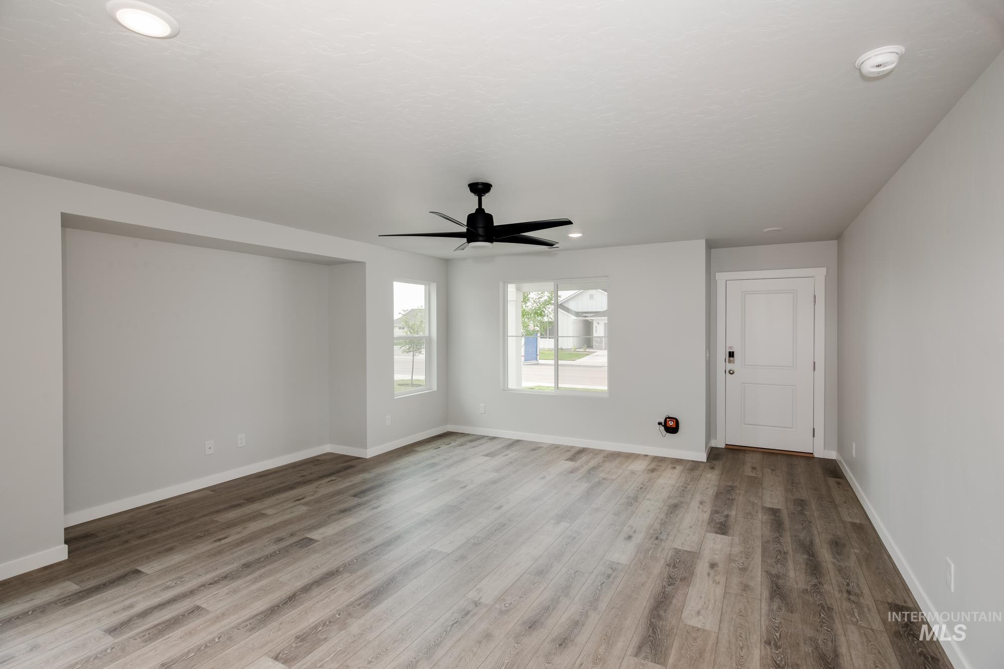 9198 W Tuberose St Property Photo 8