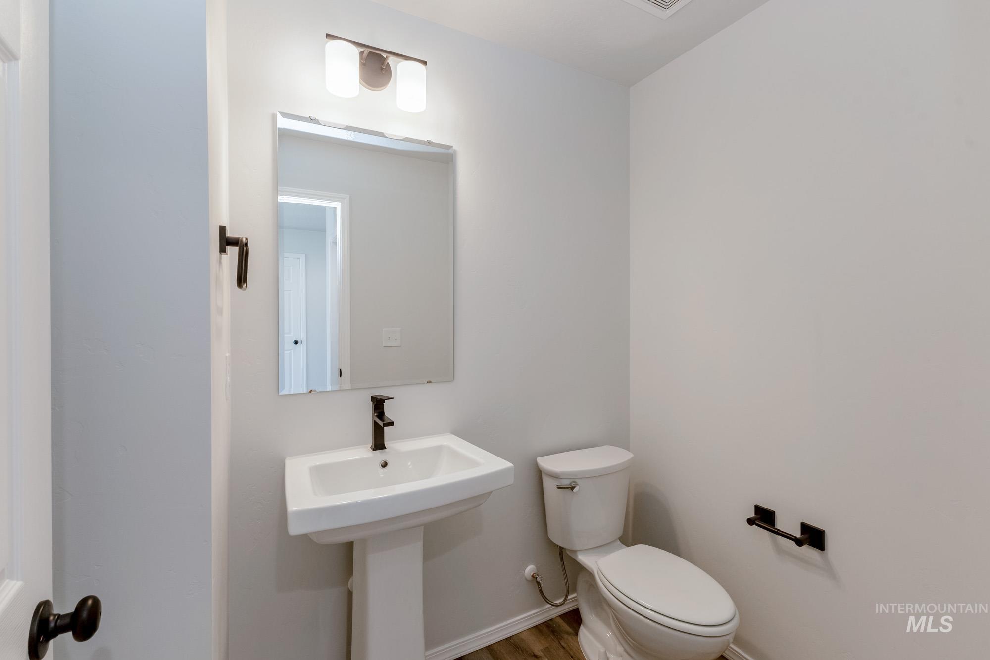 19361 James Ave Property Photo 11