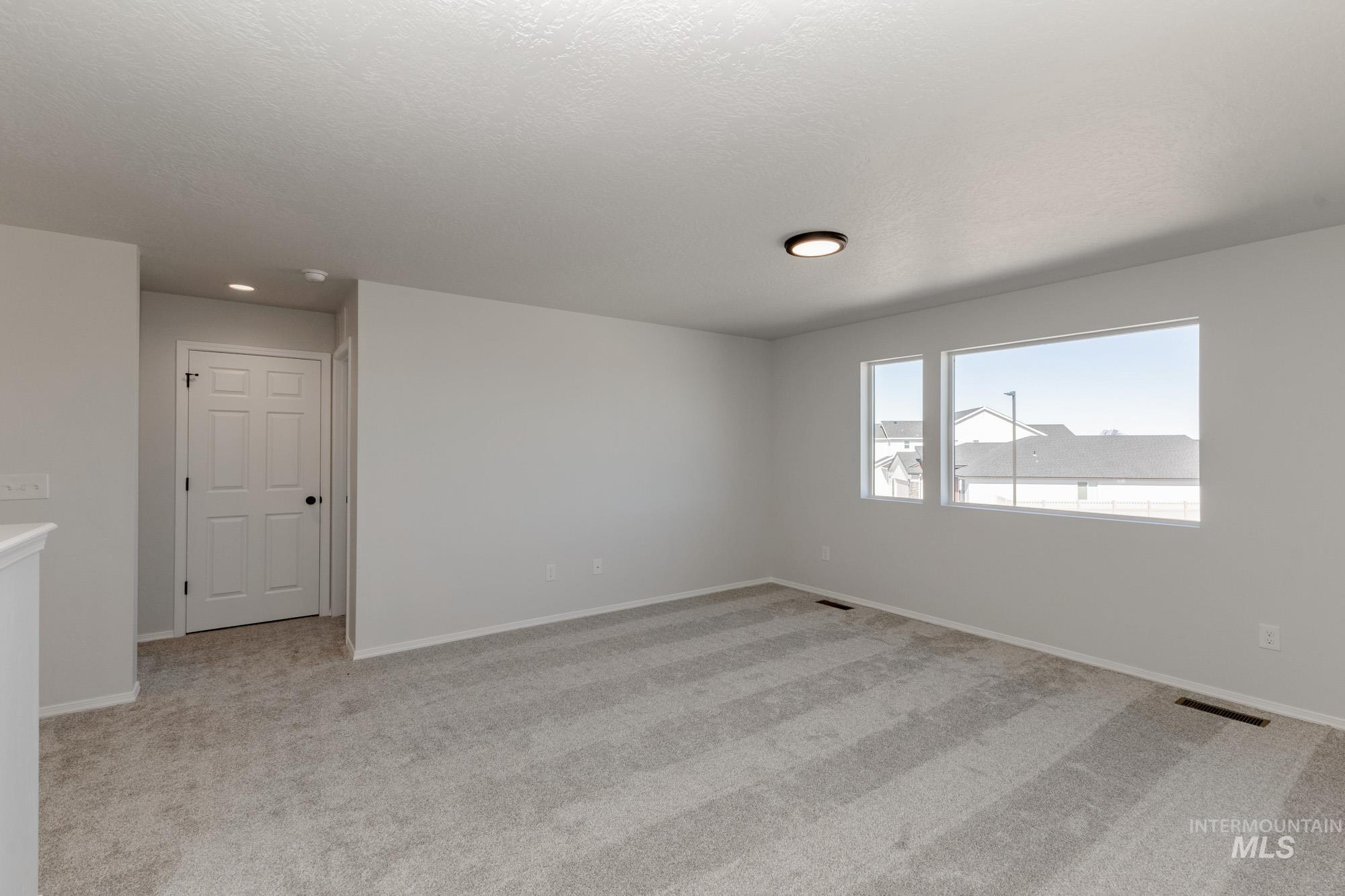 19361 James Ave Property Photo 14