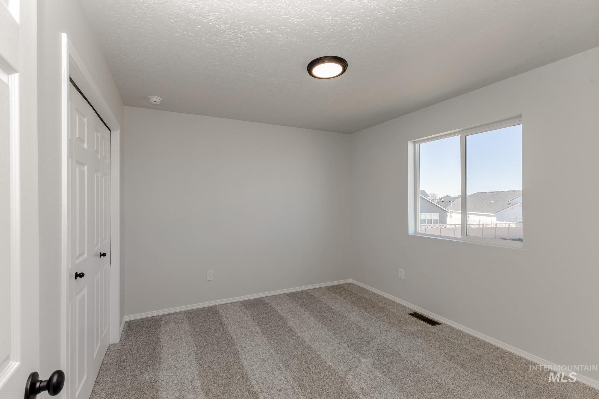 19361 James Ave Property Photo 16