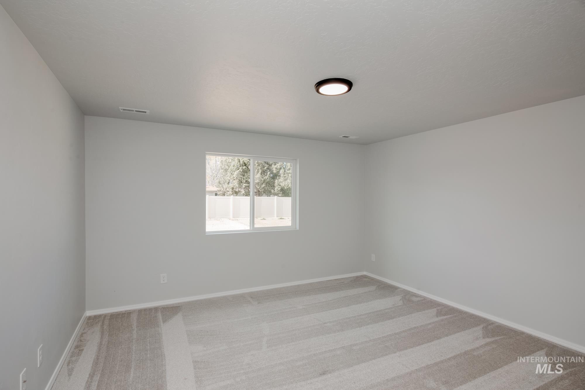 7405 E Shields Dr Property Photo 15