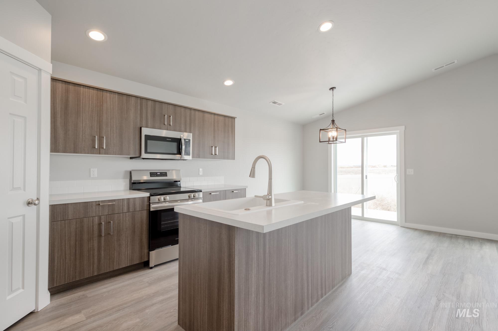 2690 N Arroyo Vista Way Property Photo 3