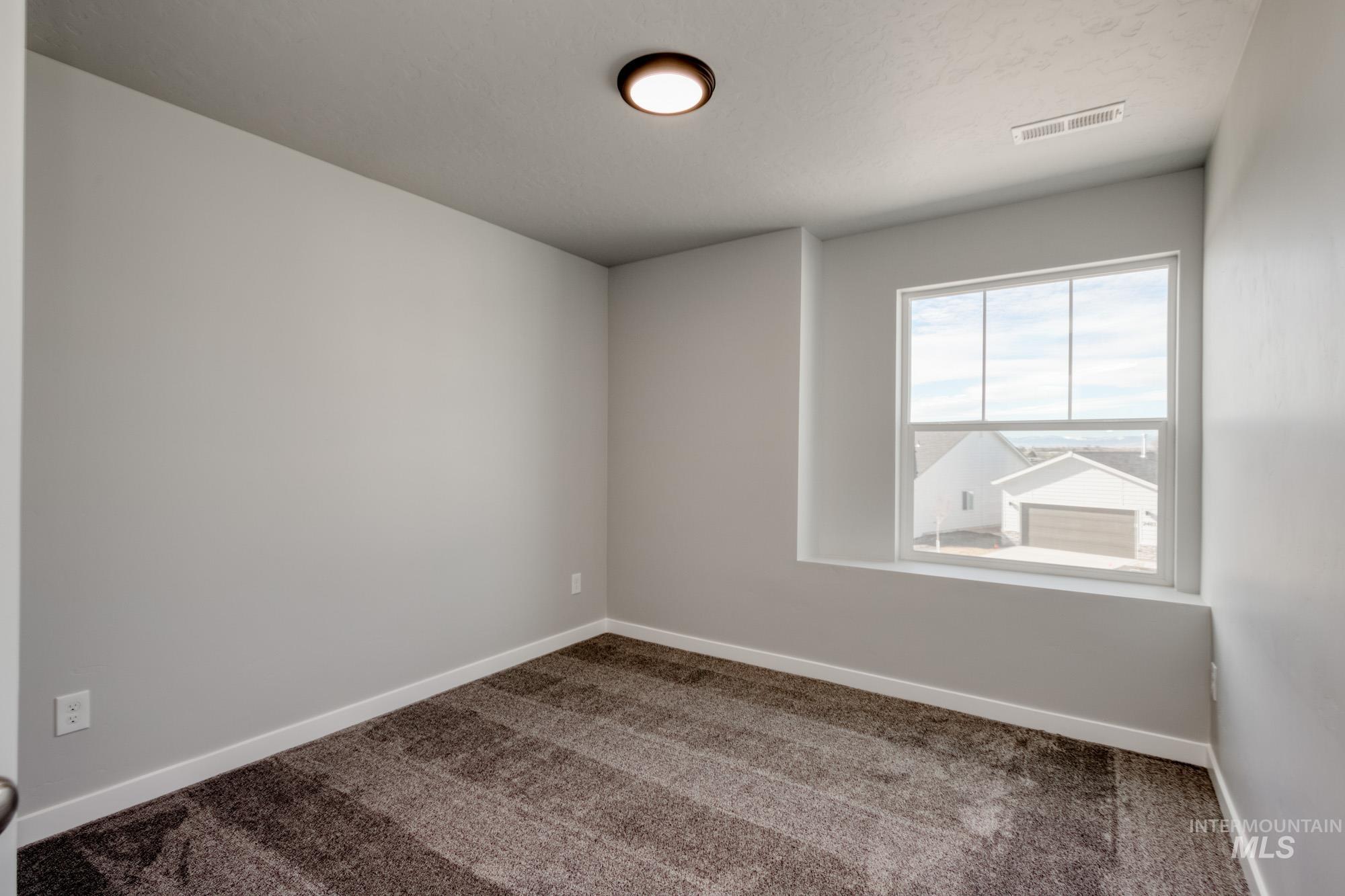 2480 W Opalite Dr Property Photo 17