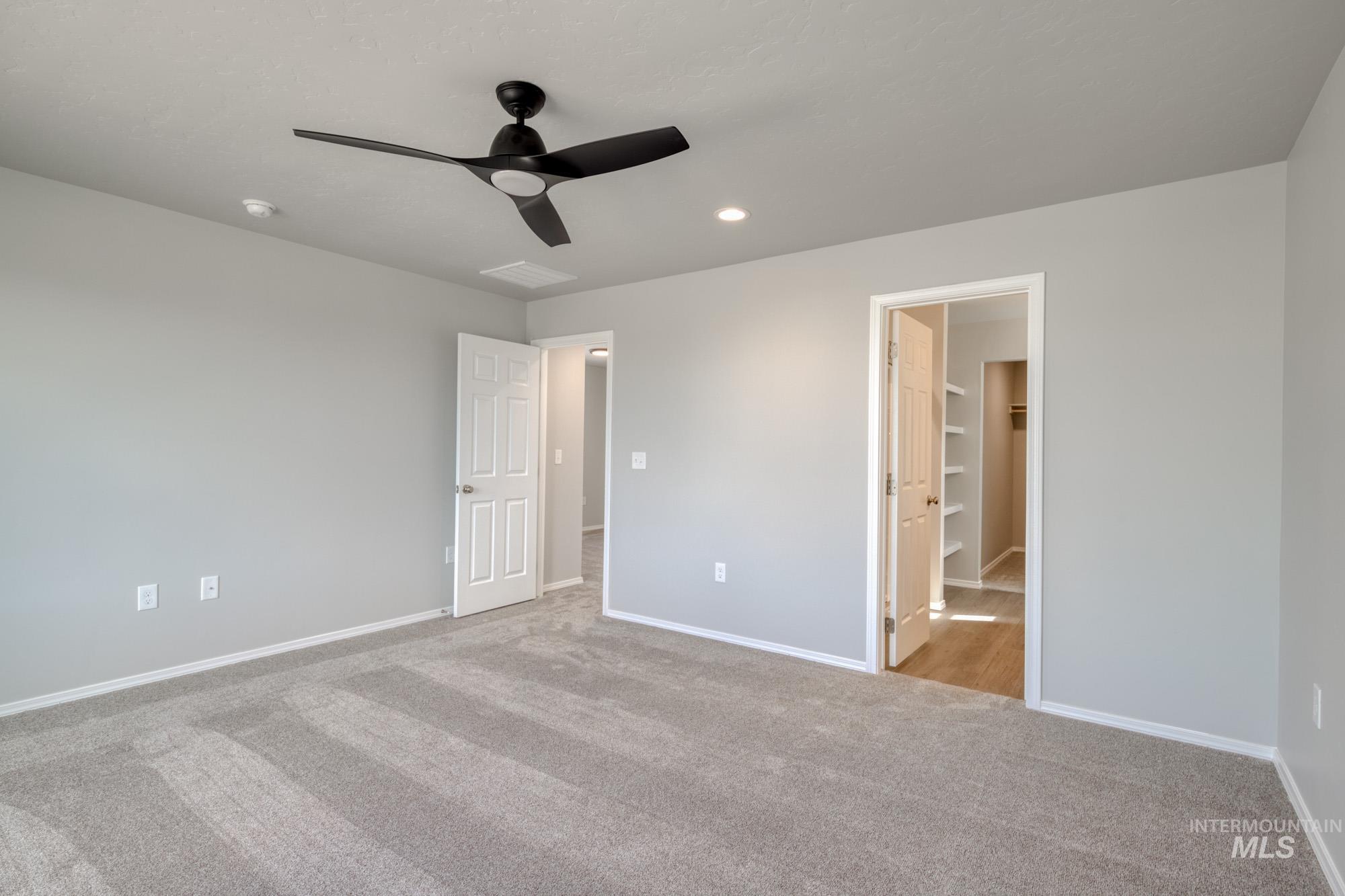 2828 N Eagle Meadow Ave Property Photo 15