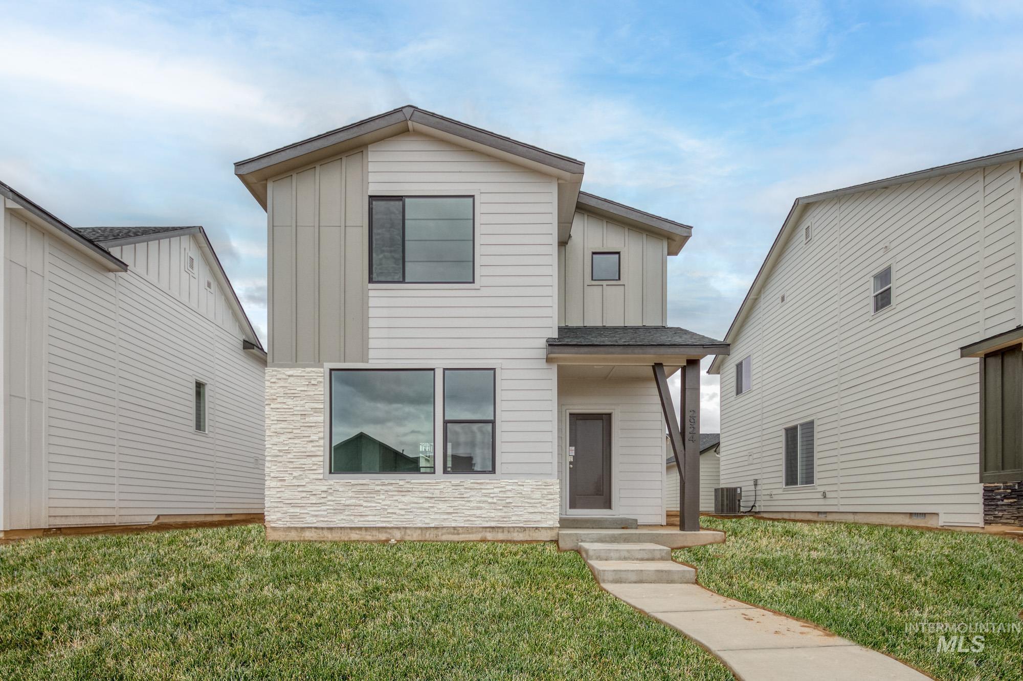 2924 N Eagle Meadow Ave Property Photo