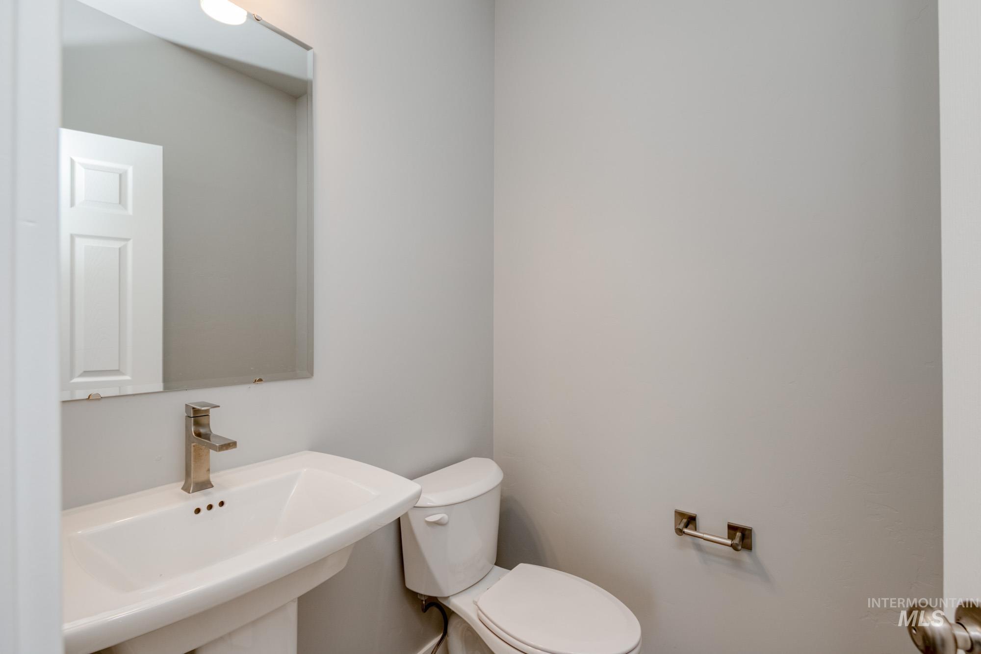 2924 N Eagle Meadow Ave Property Photo 14