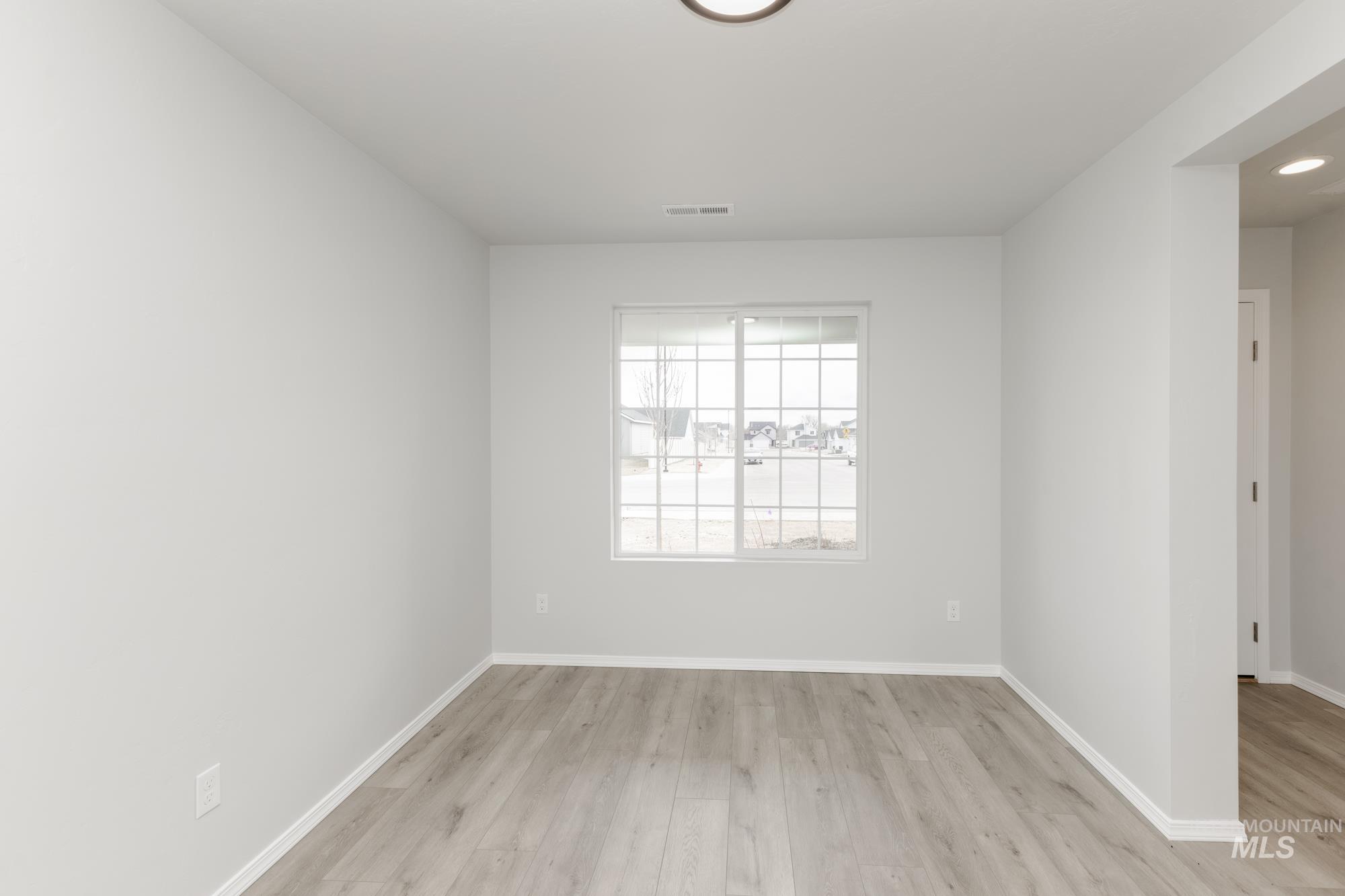 263 N Coltsfoot Ave Property Photo 12