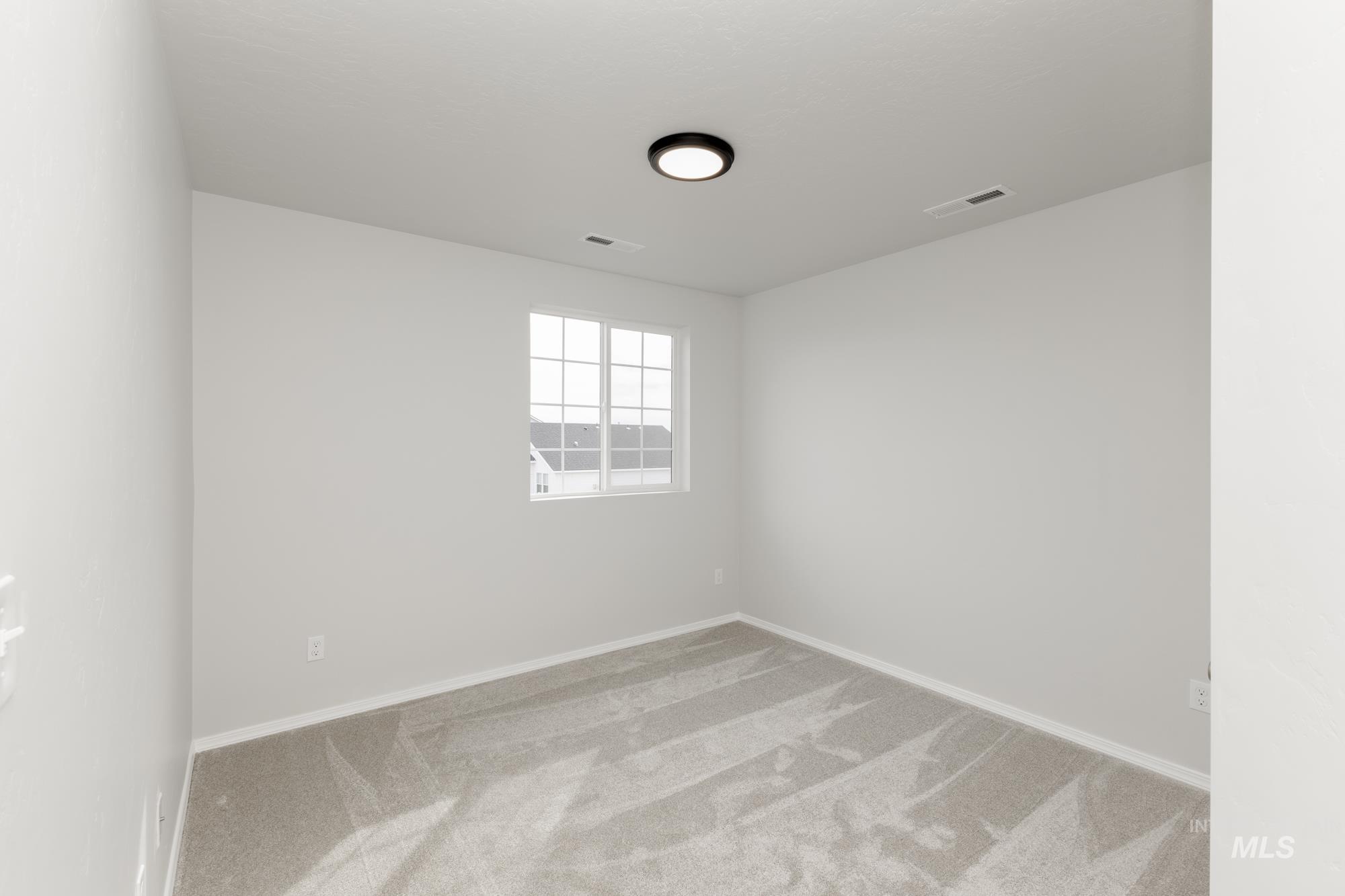 263 N Coltsfoot Ave Property Photo 15