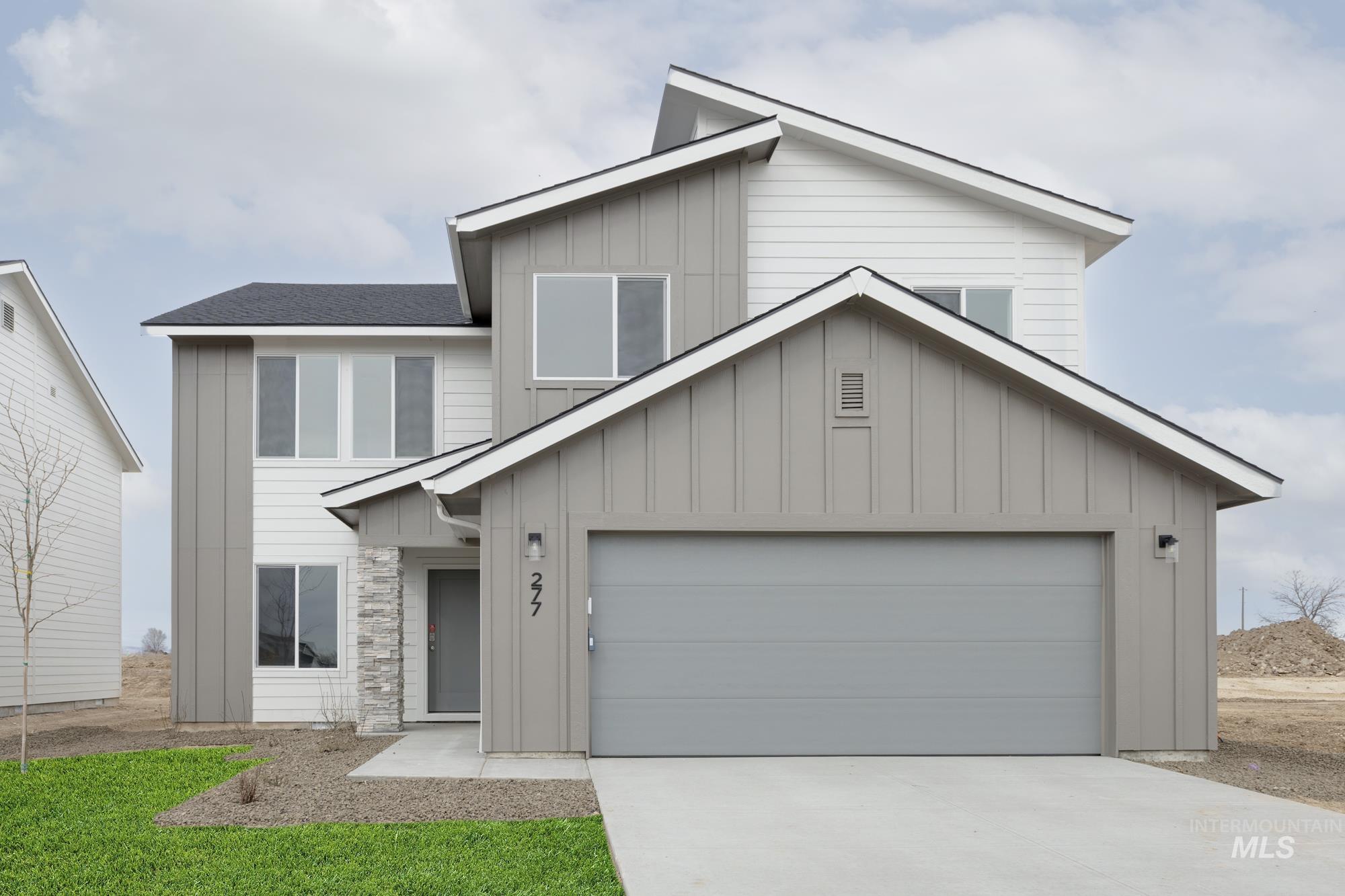 277 N Coltsfoot Ave Property Photo