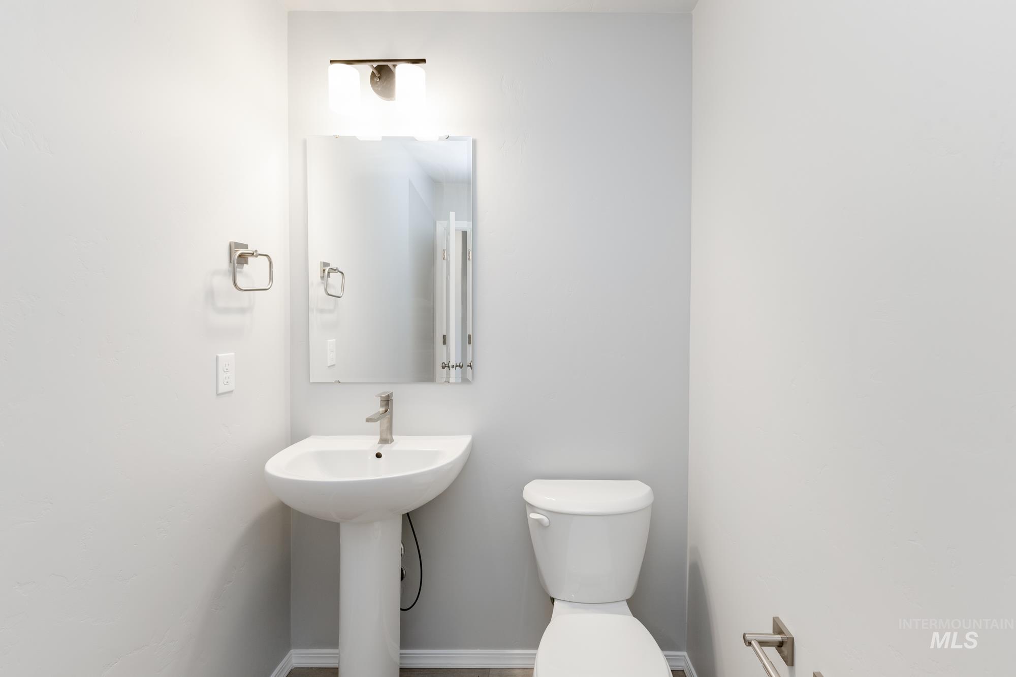 277 N Coltsfoot Ave Property Photo 15