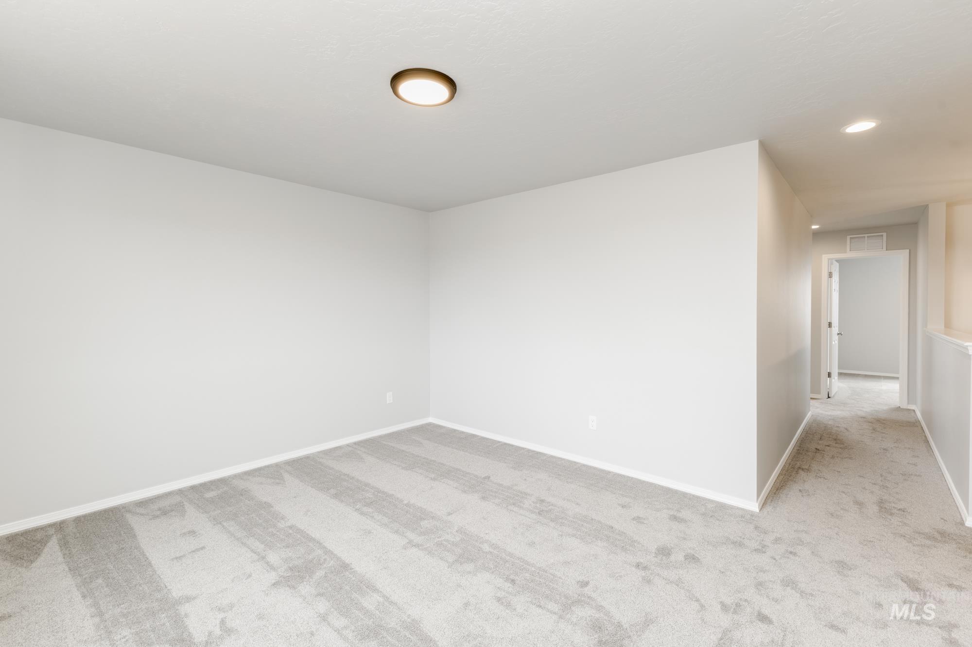 277 N Coltsfoot Ave Property Photo 18