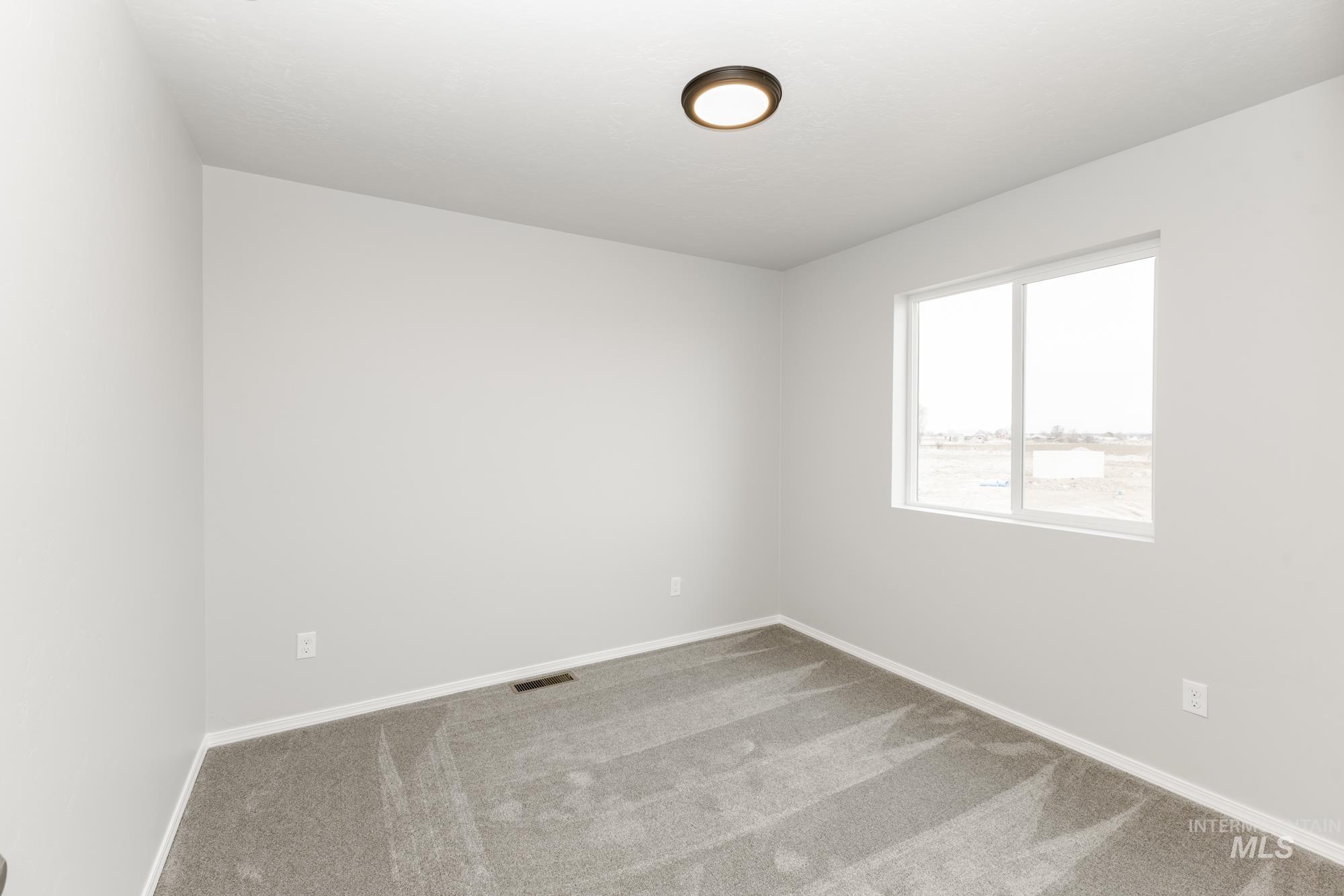 277 N Coltsfoot Ave Property Photo 21