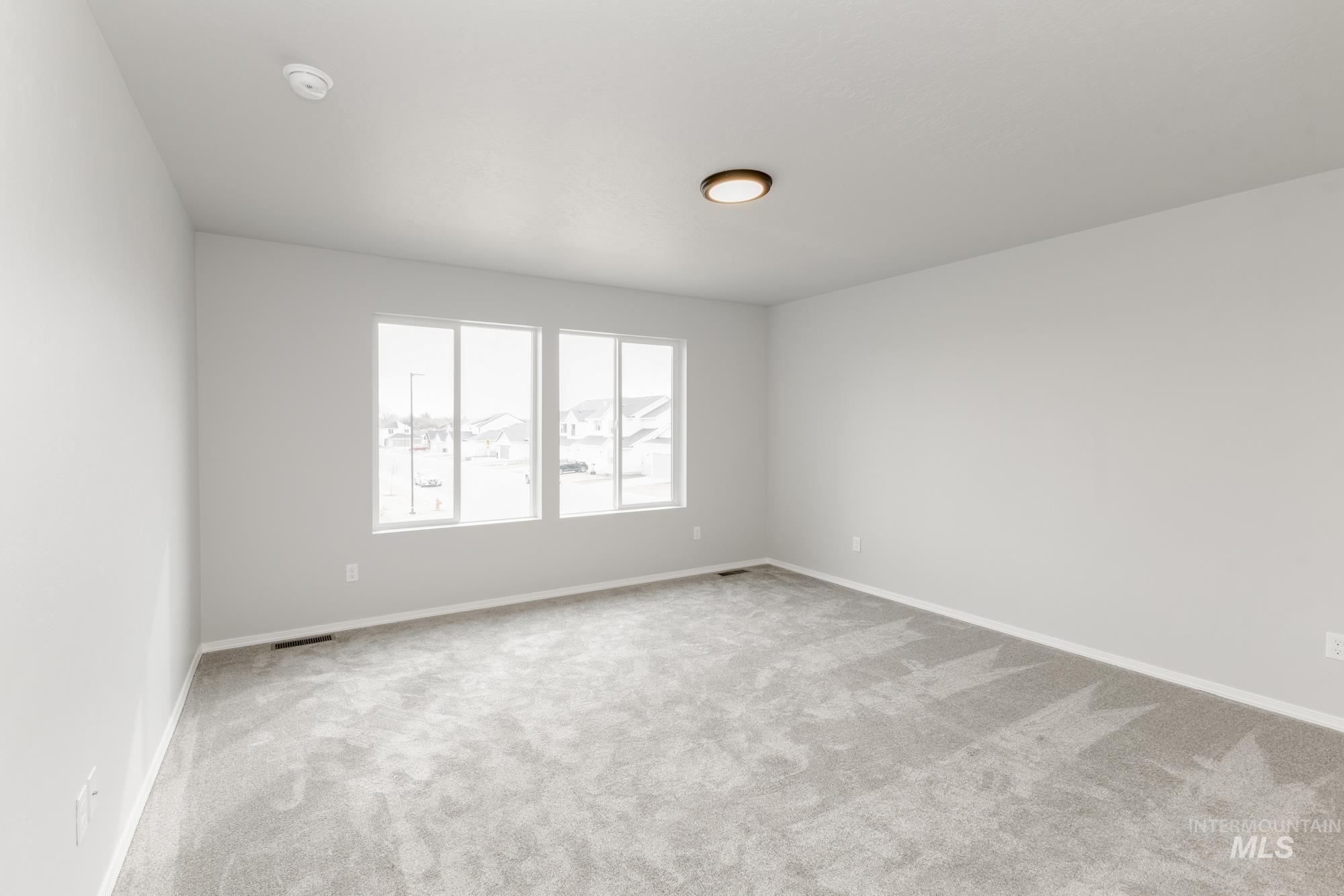 277 N Coltsfoot Ave Property Photo 24