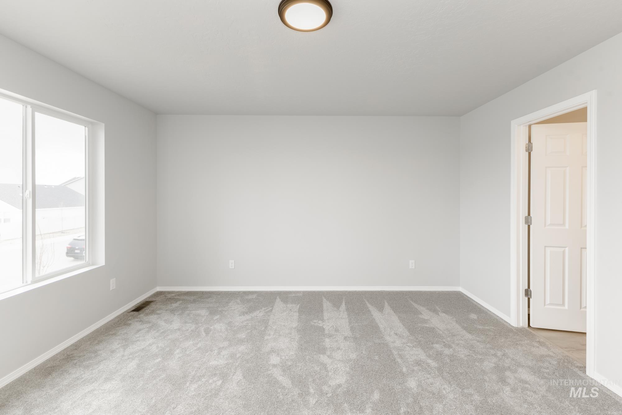277 N Coltsfoot Ave Property Photo 25
