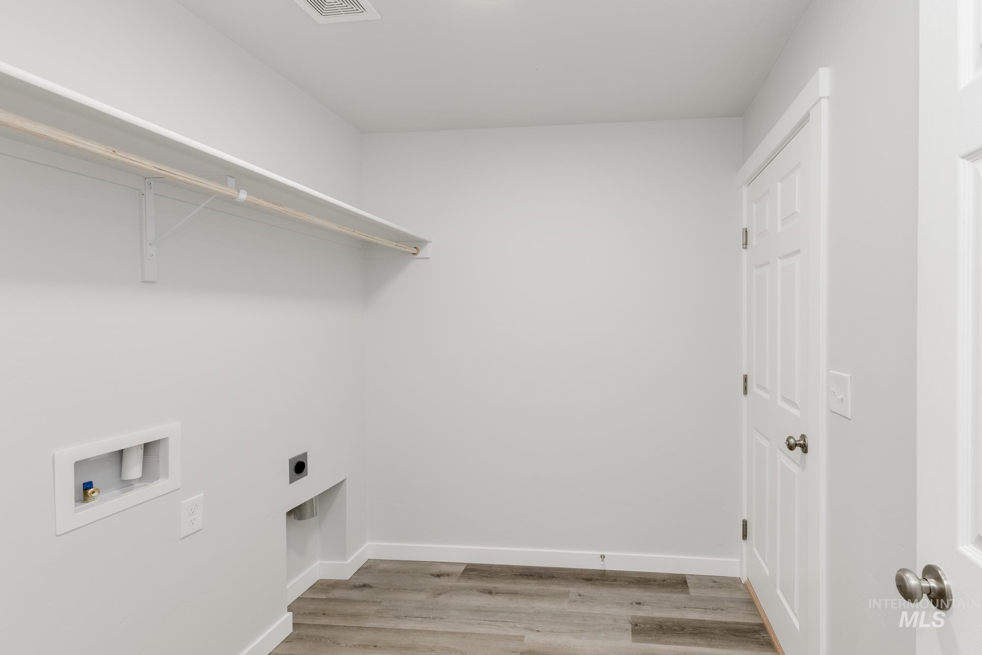 2216 W Hodor St Property Photo 14
