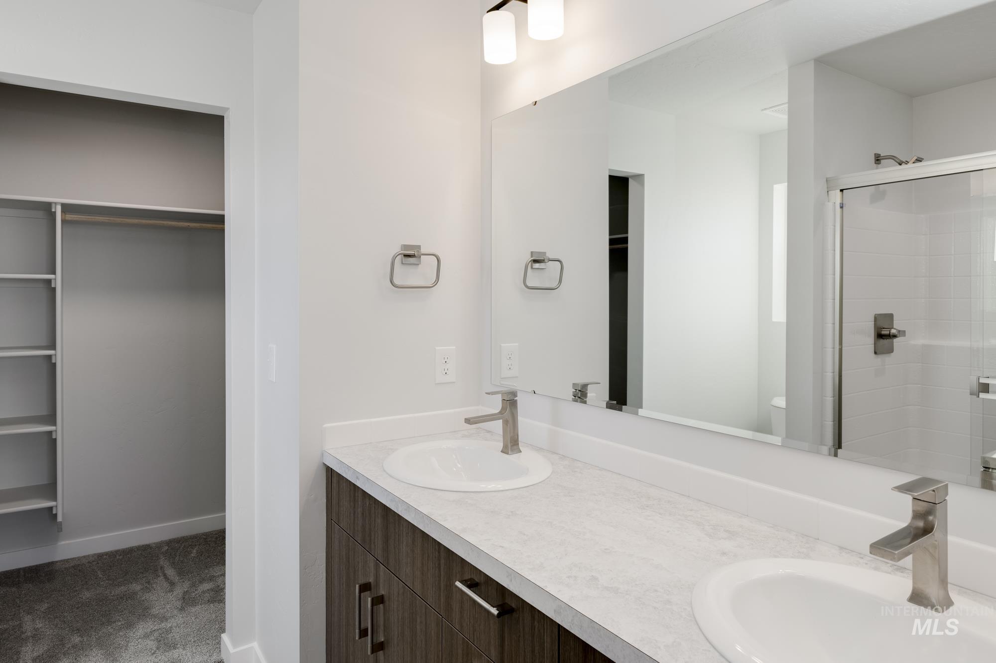 2216 W Hodor St Property Photo 17