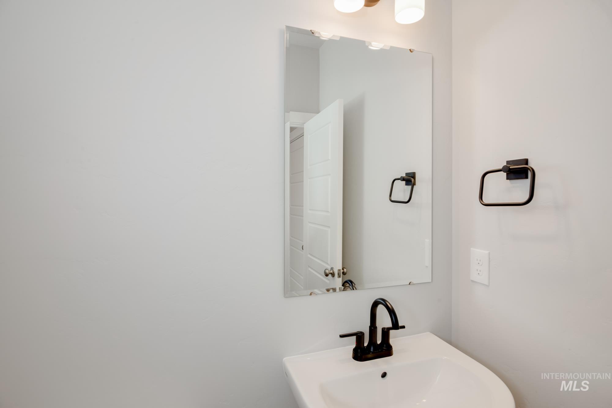 1398 W Pack River Dr Property Photo 11