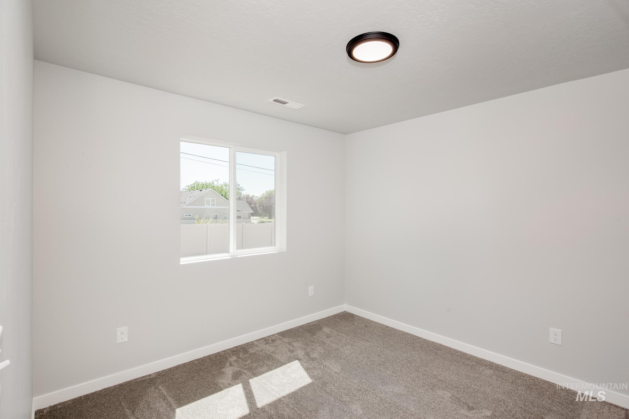 1398 W Pack River Dr Property Photo 16