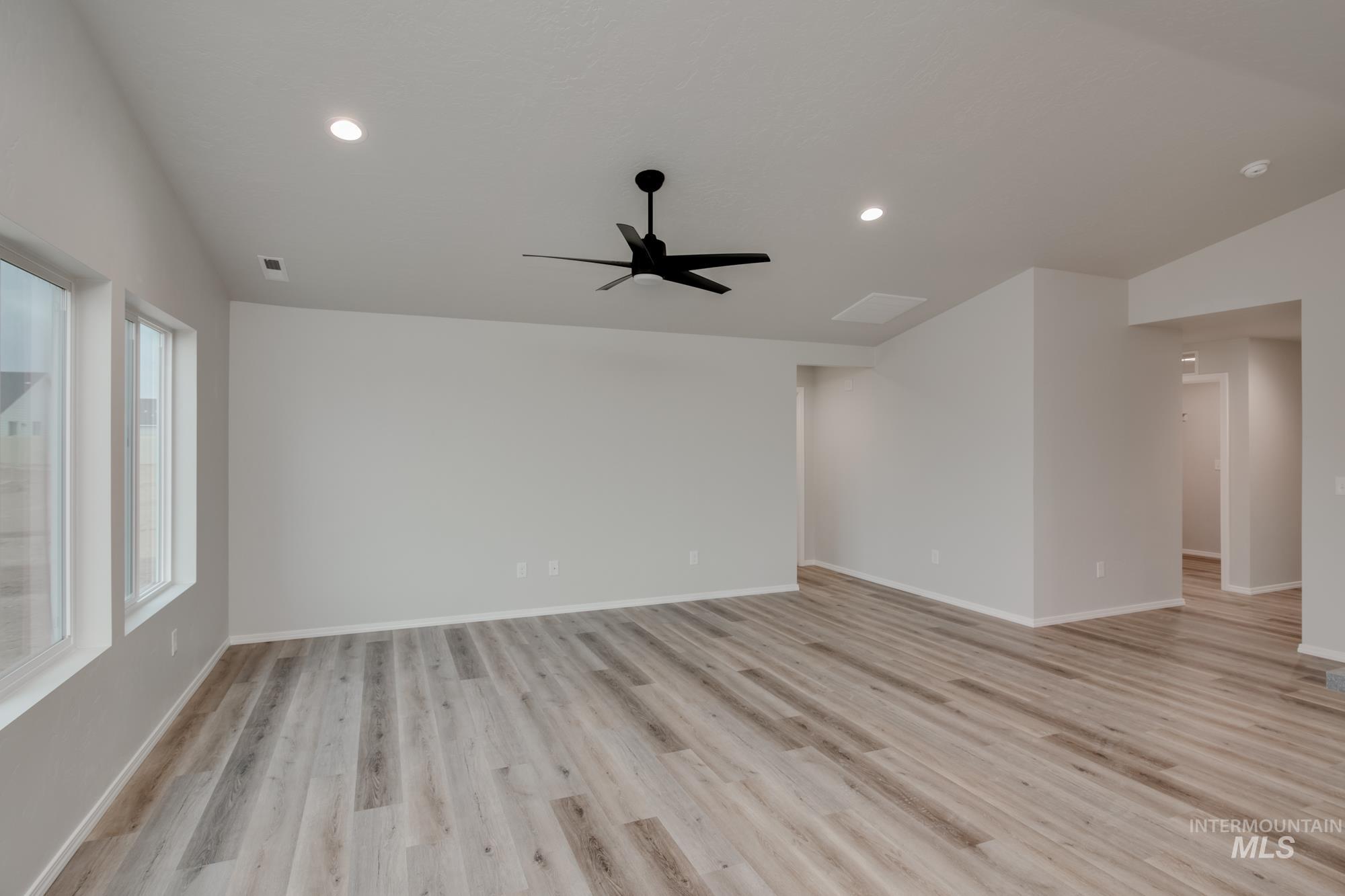 1279 W Bass River Dr Property Photo 7