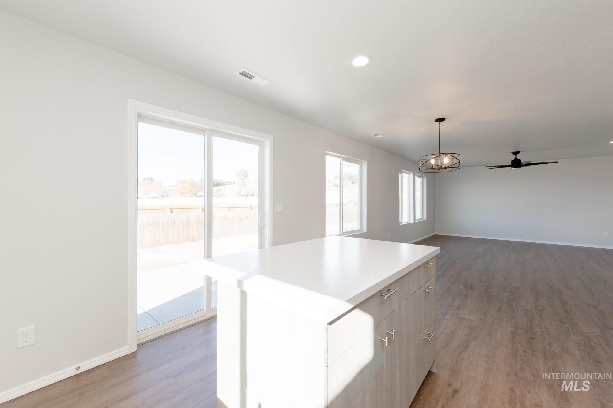 16897 Dunning Way Property Photo 6